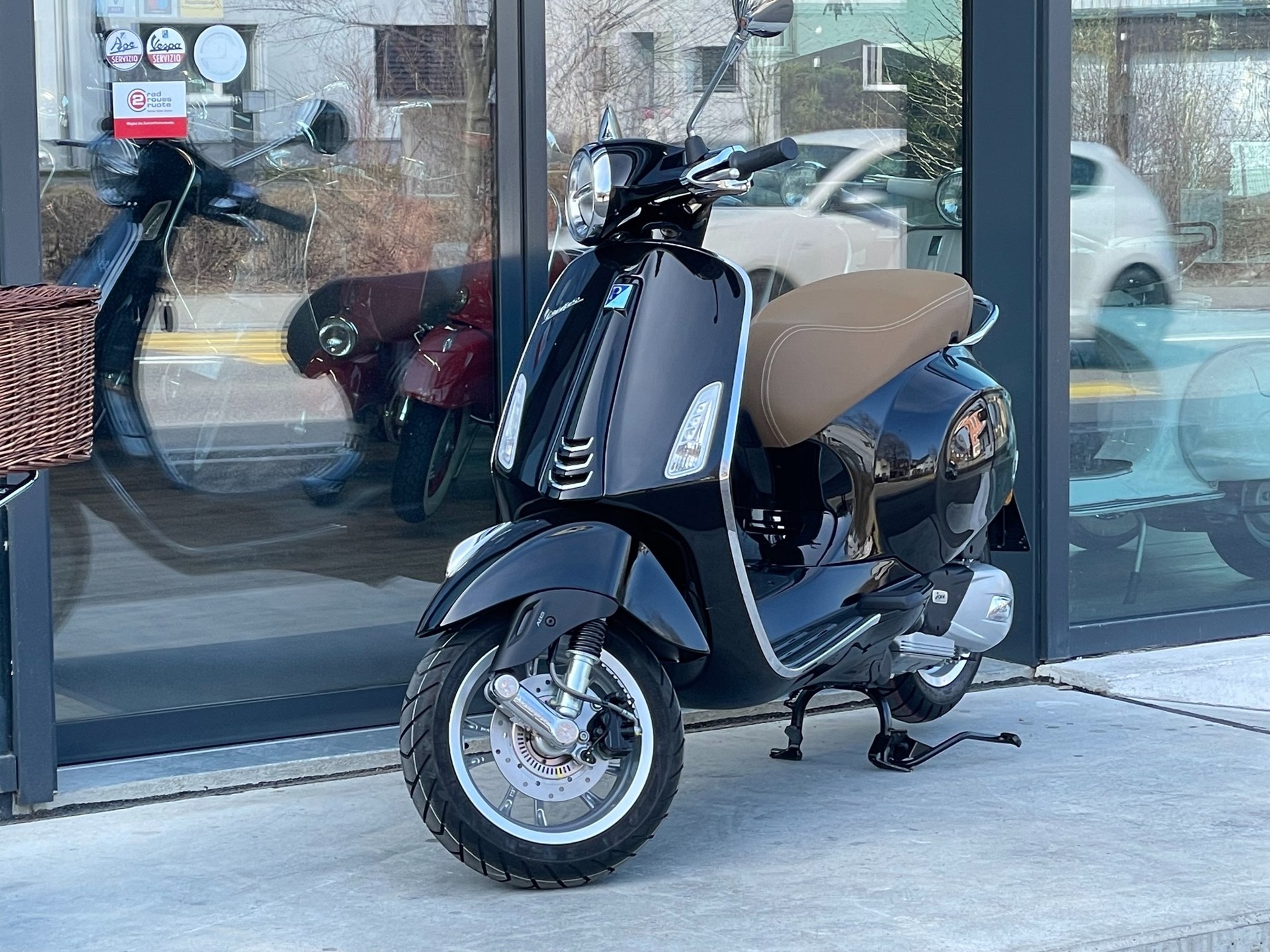 PIAGGIO Vespa 125 Primavera ABS-image-6