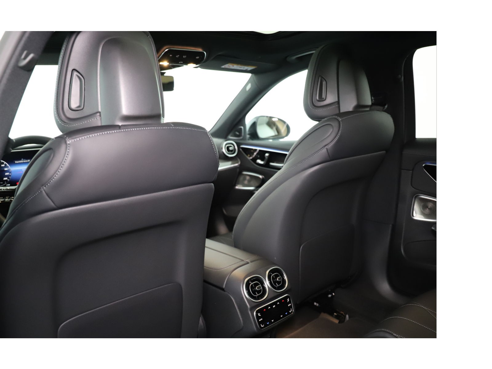 MERCEDES-BENZ C 400e 4 Matic-image-13