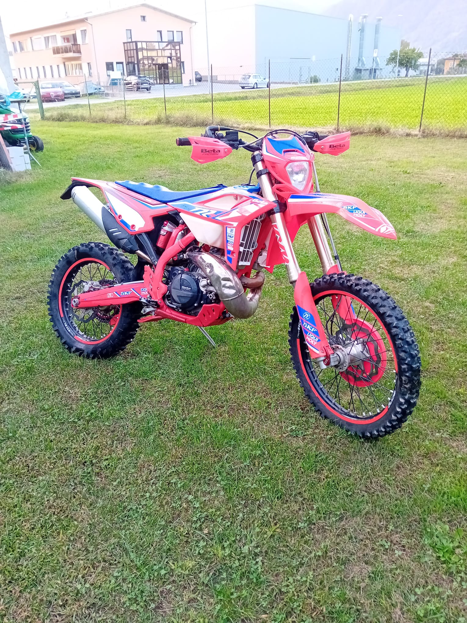 Coppia Leve Accossato Per BETA RR 300 2T Enduro Racing (2013-2018) – Leve Freno E Frizione Originali, Ricambio Di Alta Qualità