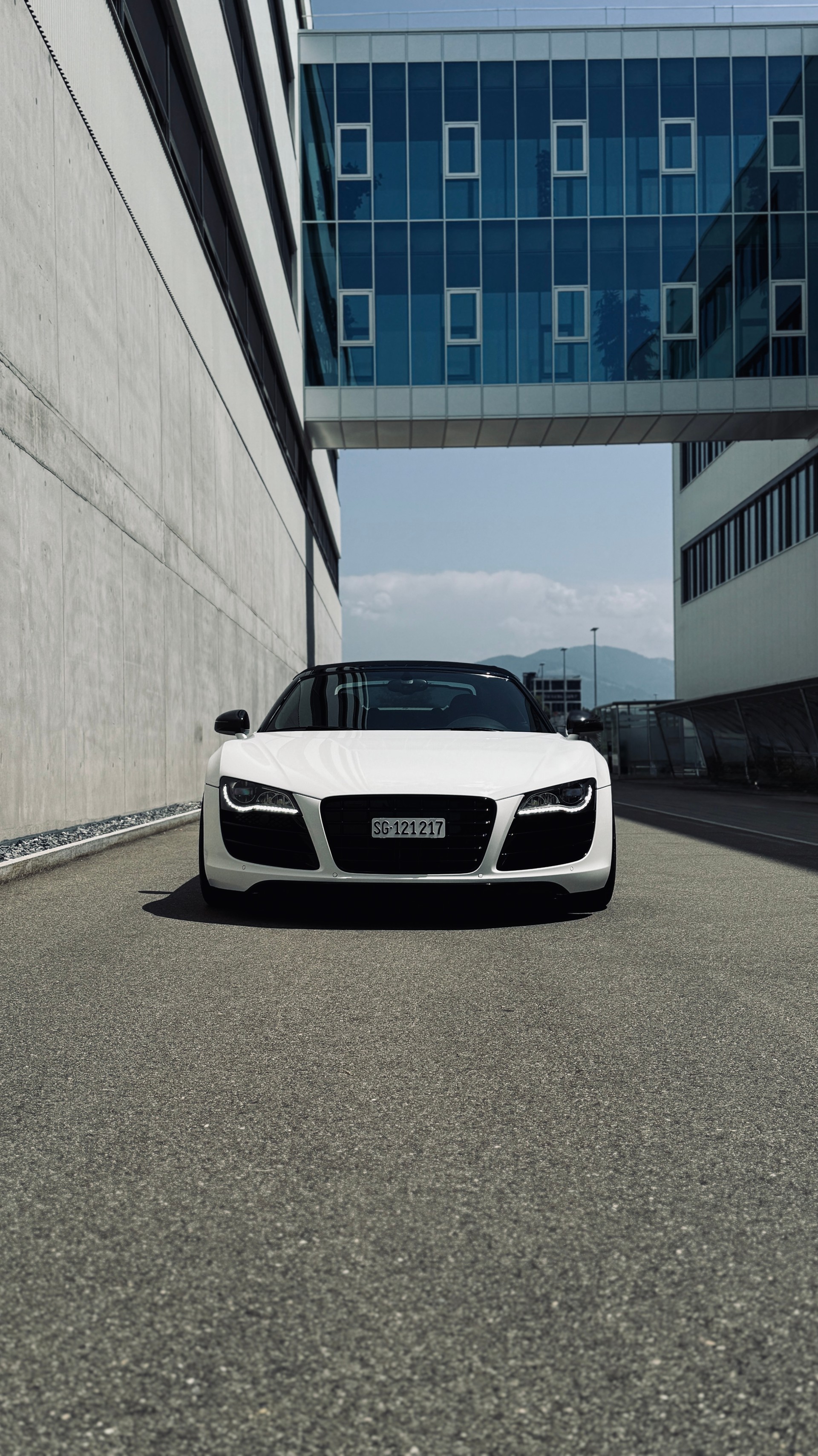 AUDI R8 Spyder 5.2 R-Tronic-image-4