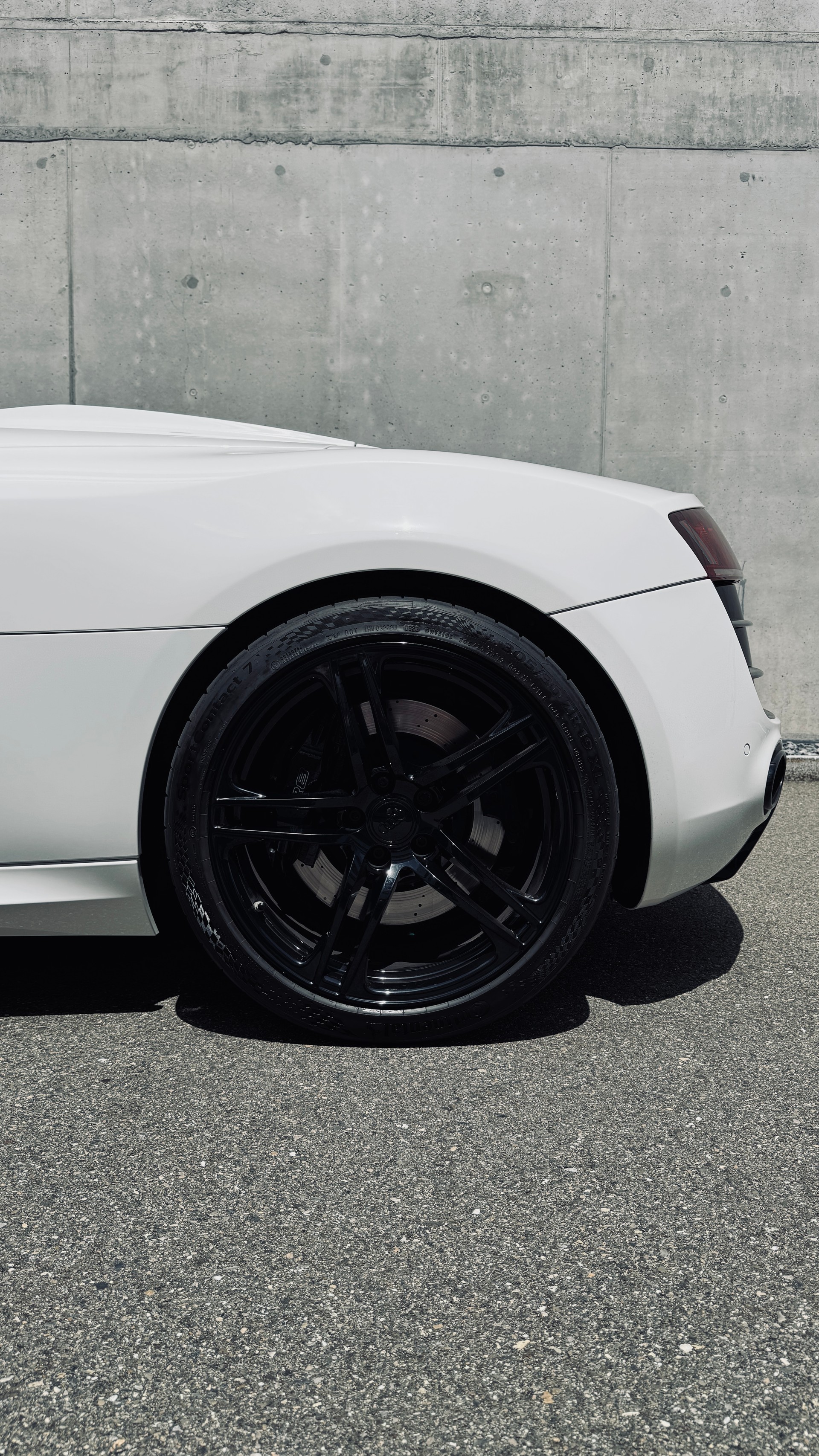 AUDI R8 Spyder 5.2 R-Tronic-image-6