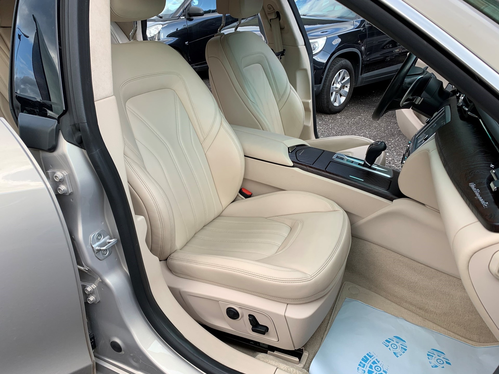 MASERATI Quattroporte 3.8 V8 DI Biturbo GTS Automatica-image-9