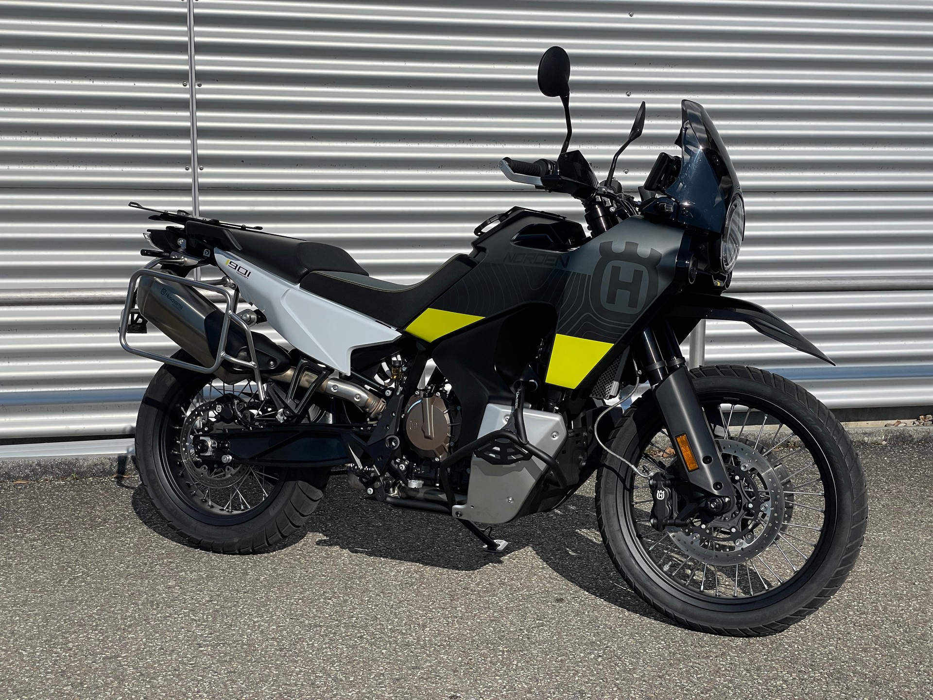 HUSQVARNA Norden 901-image-3
