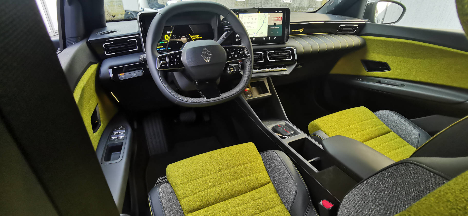 RENAULT 5 E-Tech Comfort Range iconic-image-7