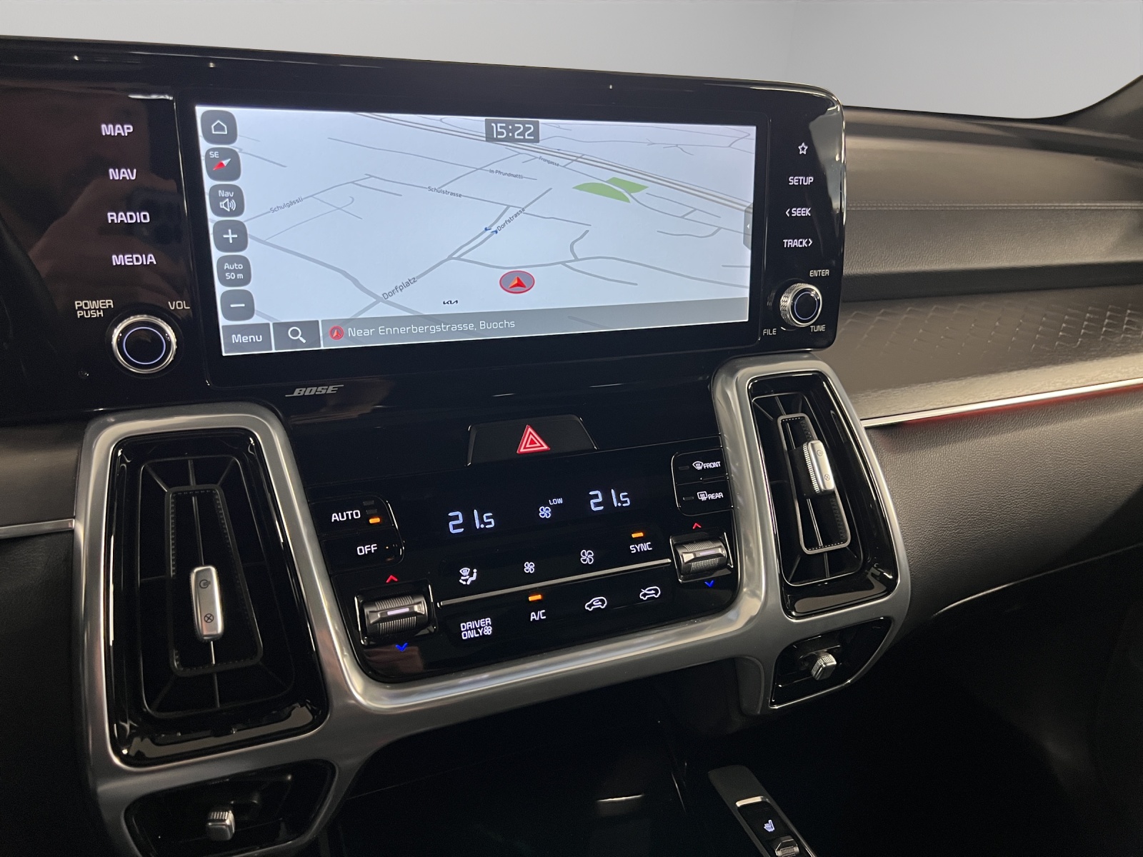 KIA Sorento 1.6 T Plug-in Hybrid Style-image-8