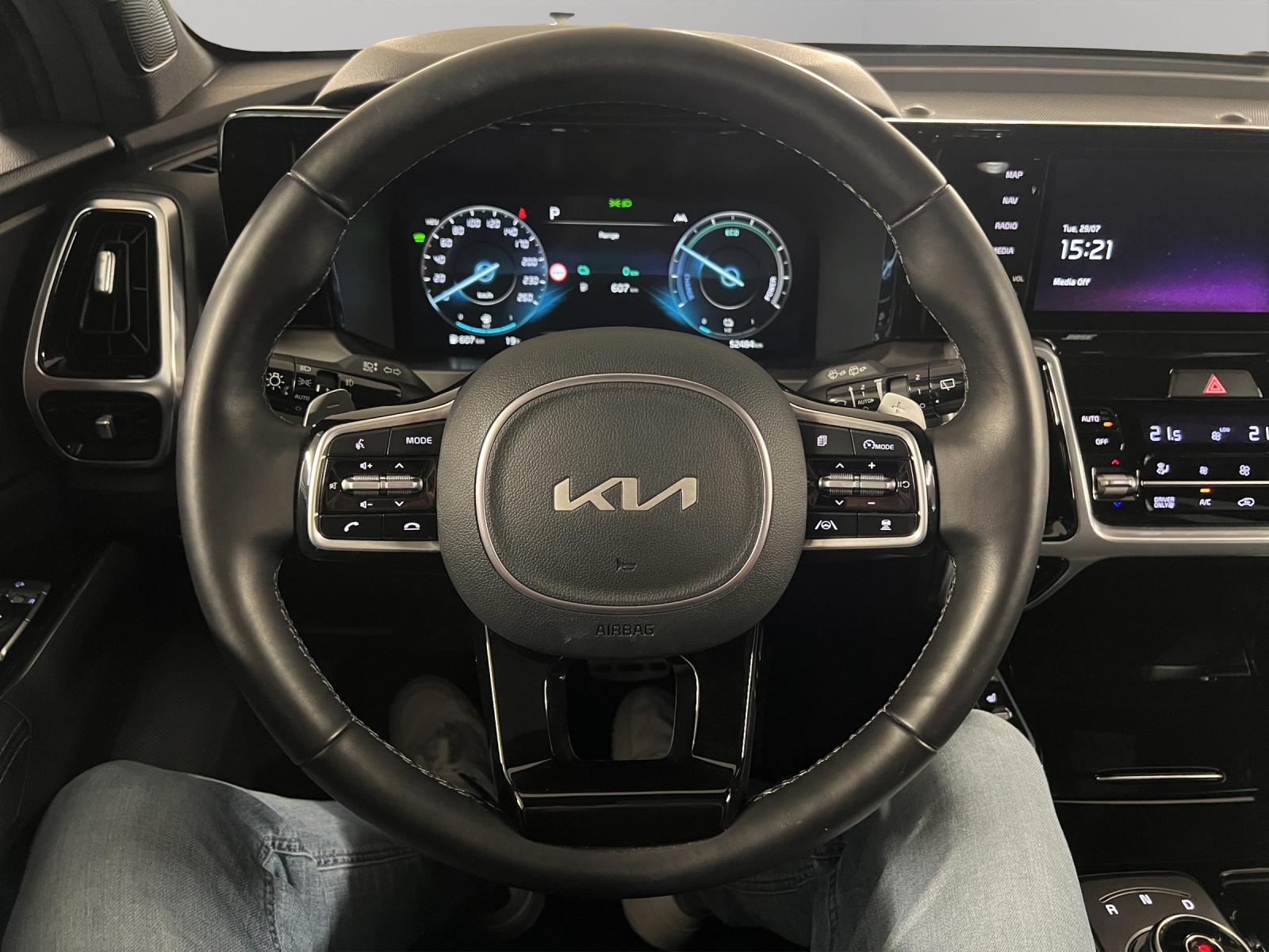 KIA Sorento 1.6 T Plug-in Hybrid Style-image-6