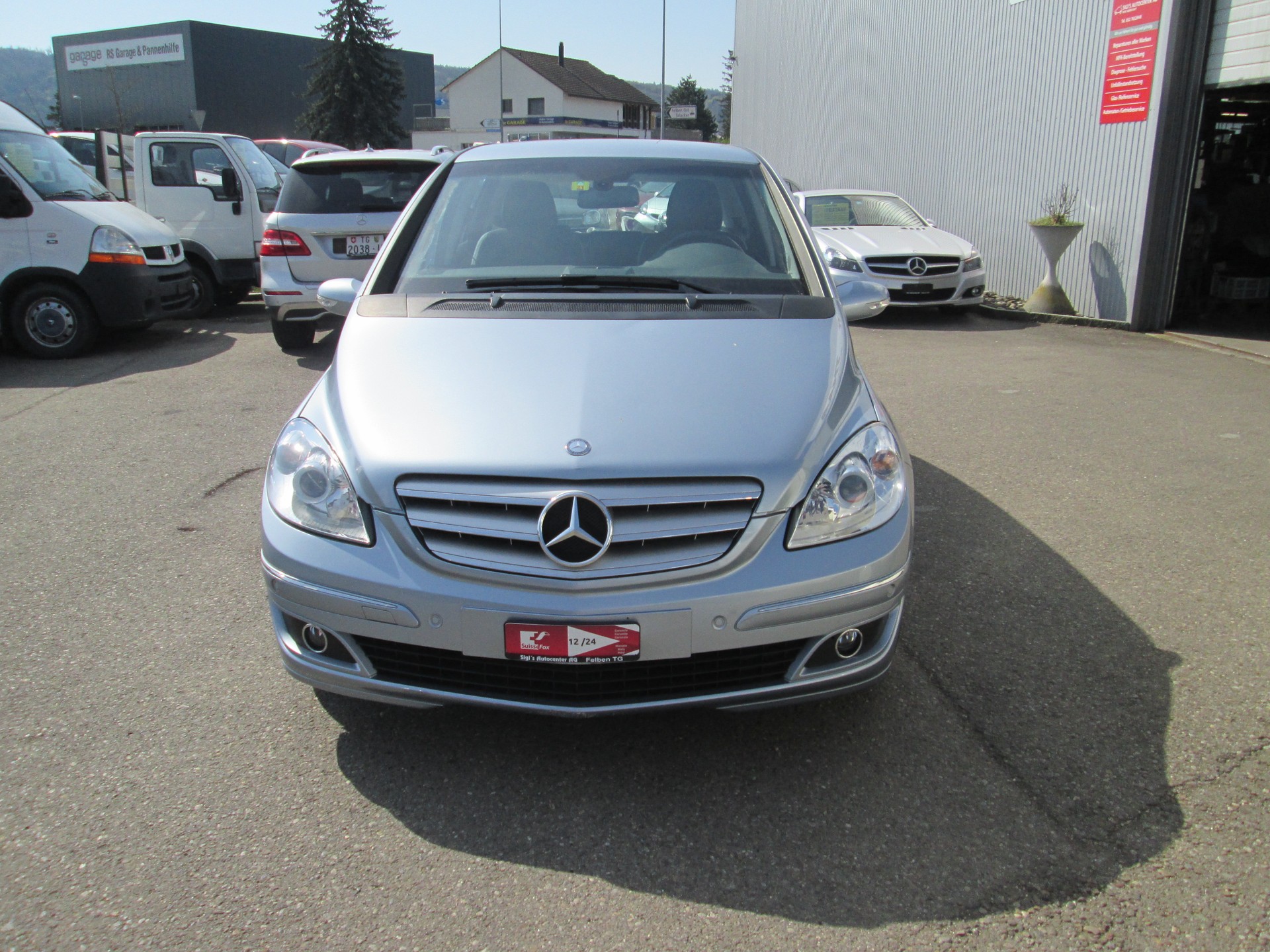 MERCEDES-BENZ B 200