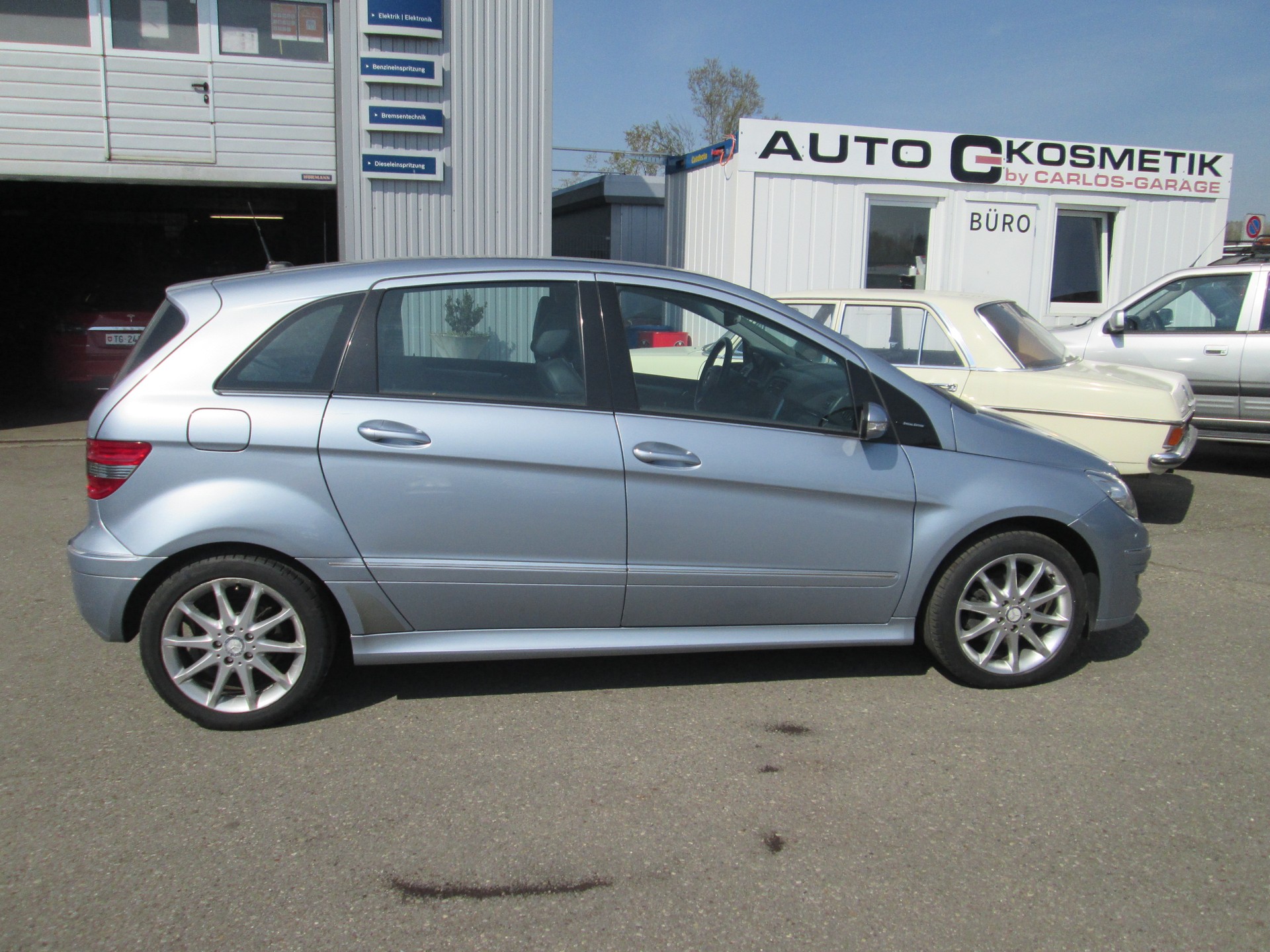MERCEDES-BENZ B 200-image-2