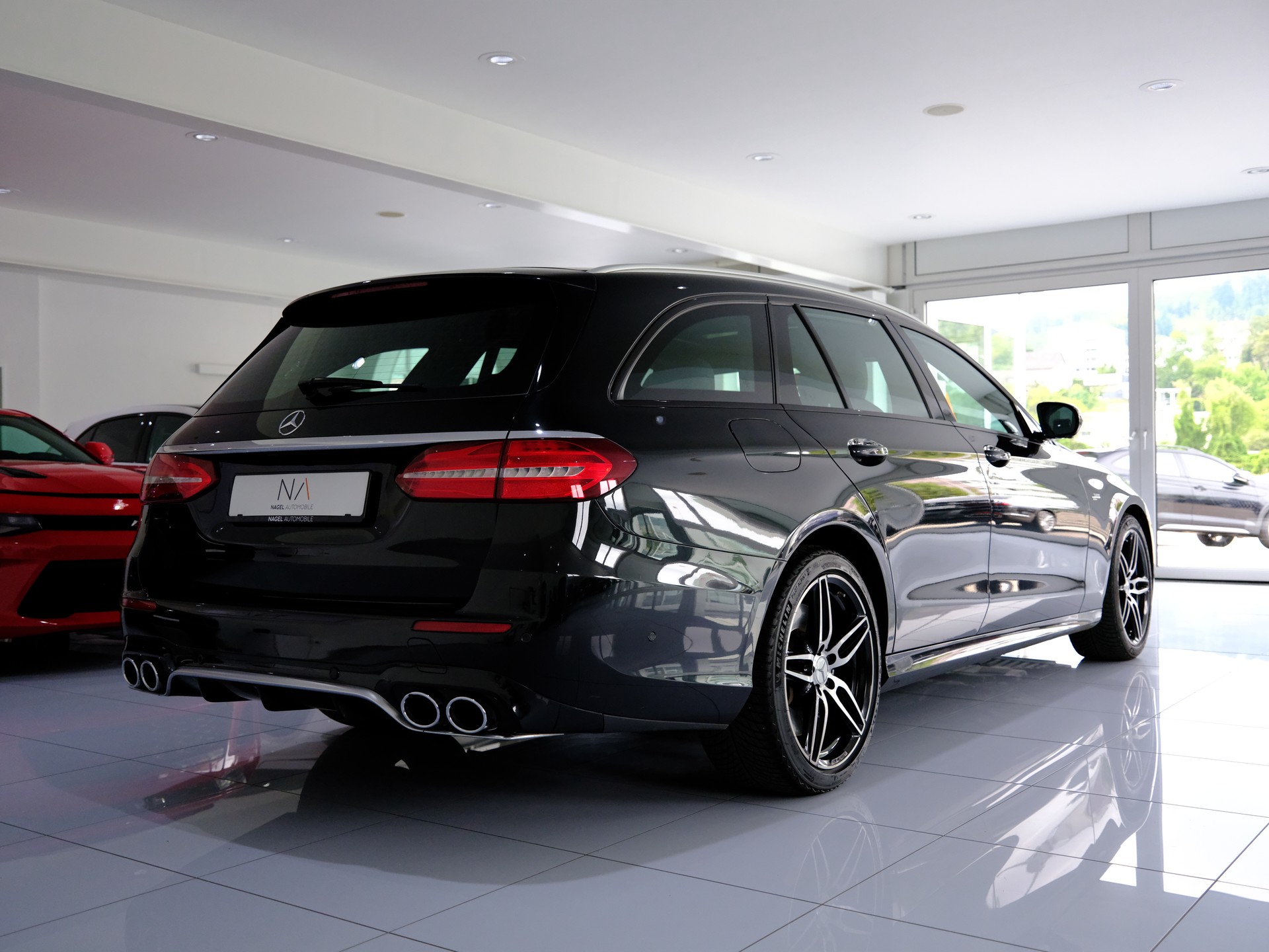 MERCEDES-BENZ E 53 AMG 4Matic 9G-Tronic-image-3