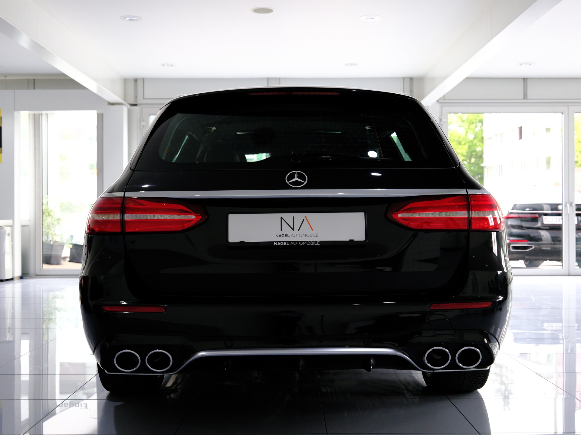 MERCEDES-BENZ E 53 AMG 4Matic 9G-Tronic-image-4