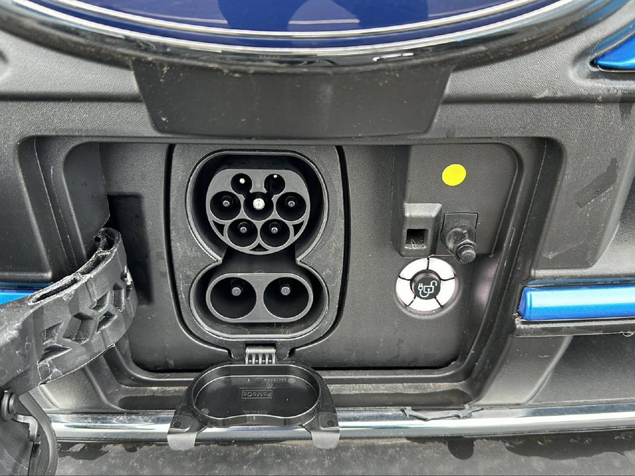 FORD E-Transit Van 350 L3H2 68kWh Trend-image-11