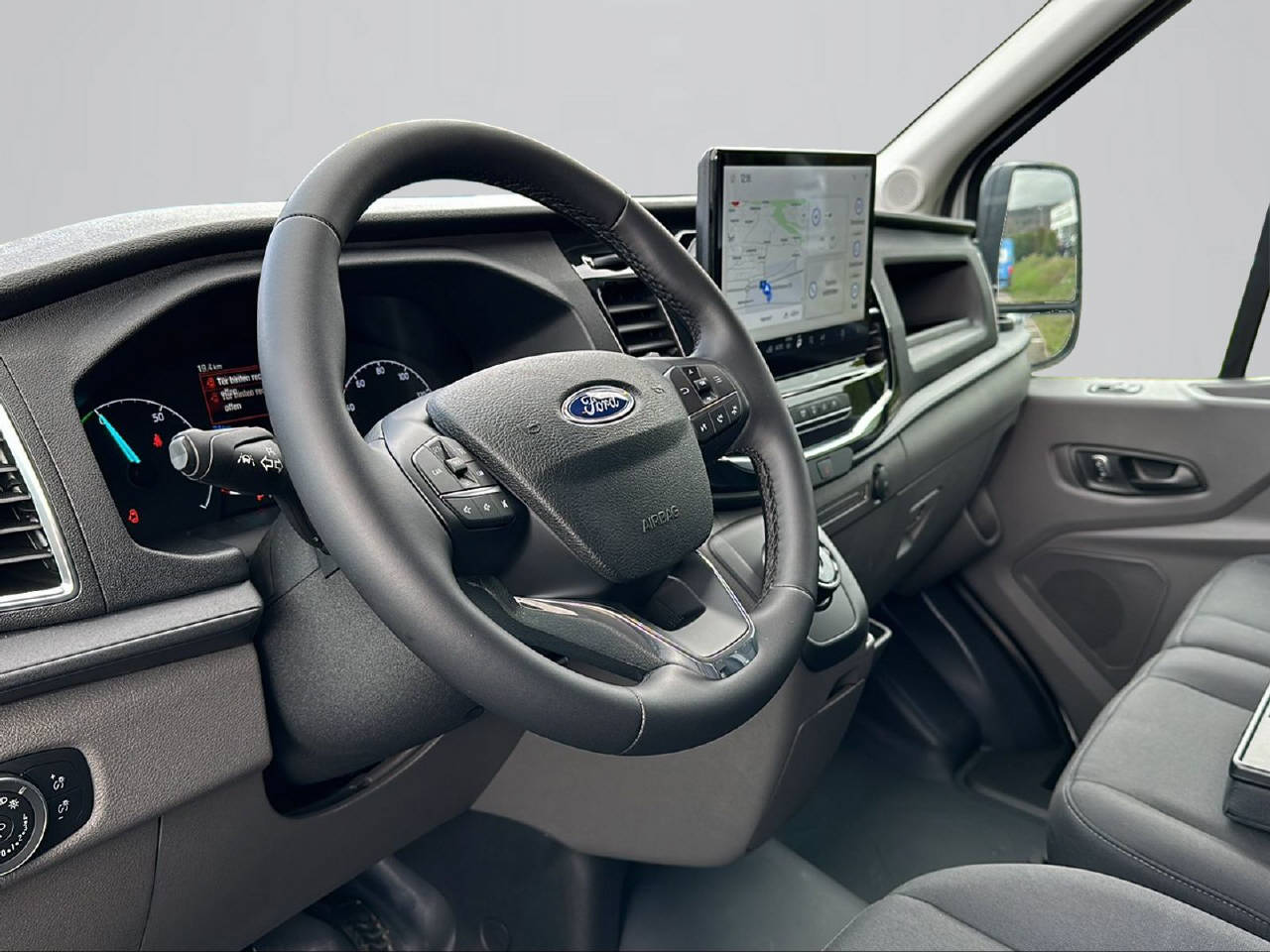 FORD E-Transit Van 350 L3H2 68kWh Trend-image-9