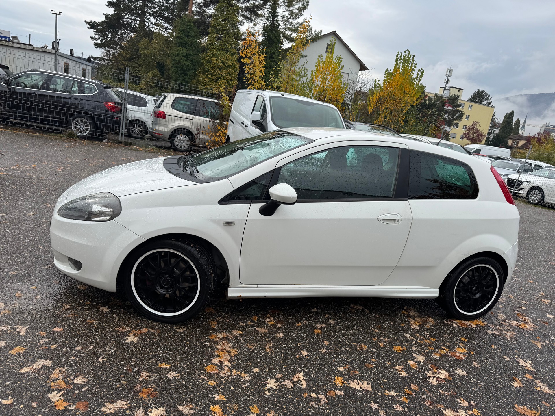 FIAT Punto 1.4 16V Turbo Sport ** Klima-auto ** Fahrzeug ist mit Deutschland Papier-image-7