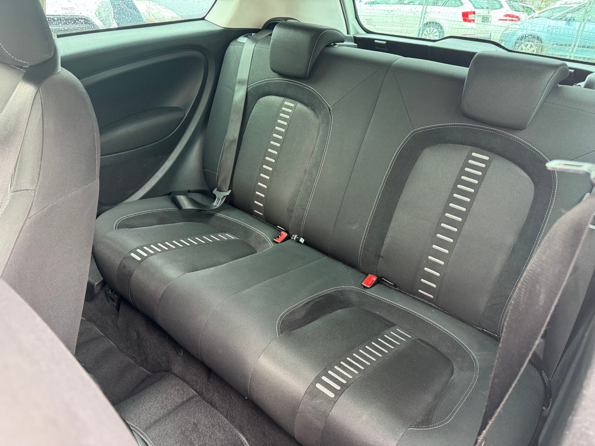 FIAT Punto 1.4 16V Turbo Sport ** Klima-auto ** Fahrzeug ist mit Deutschland Papier-image-2