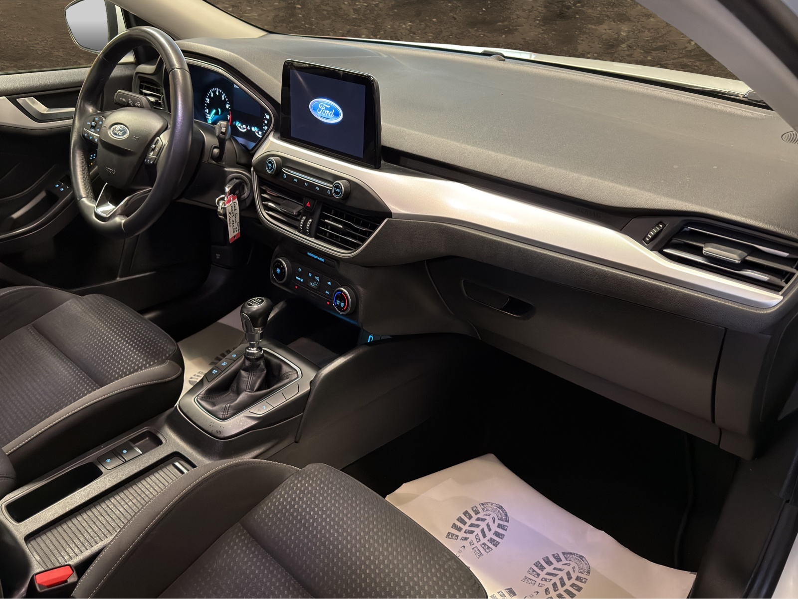 FORD Focus 1.0 SCTi Business-image-8