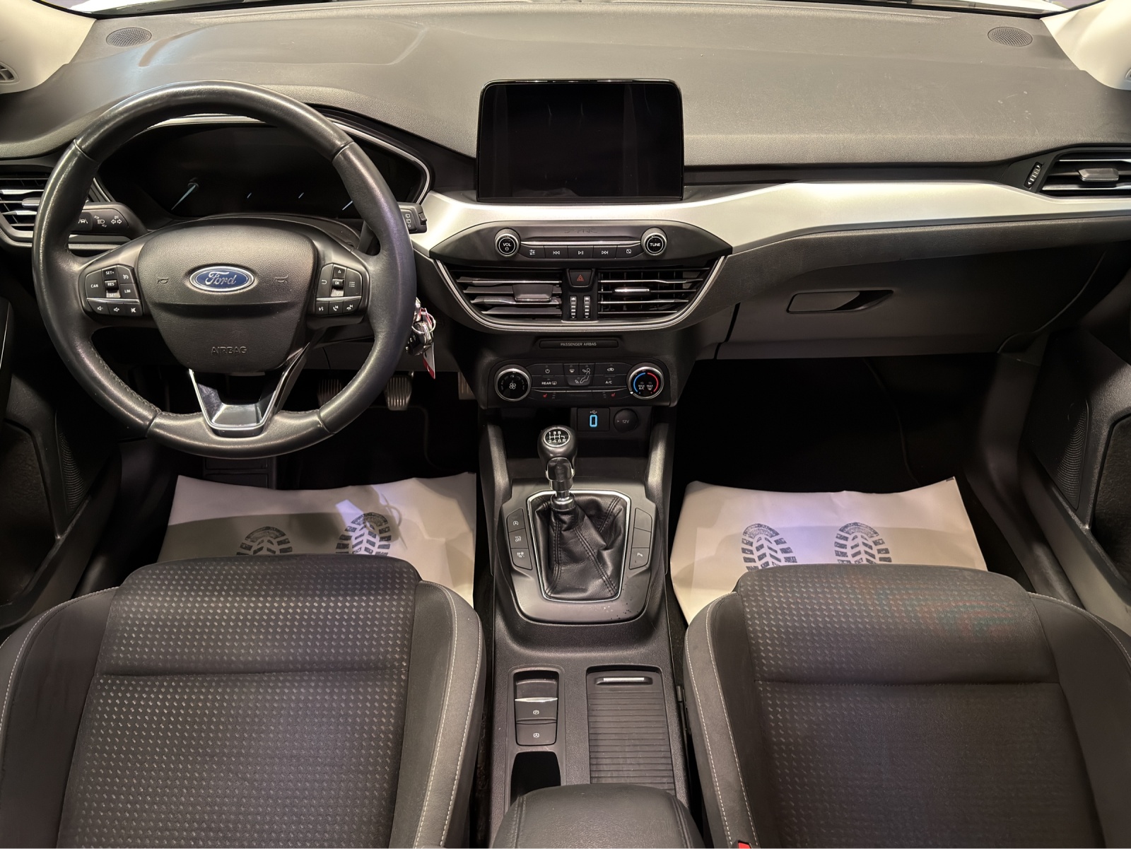 FORD Focus 1.0 SCTi Business-image-2