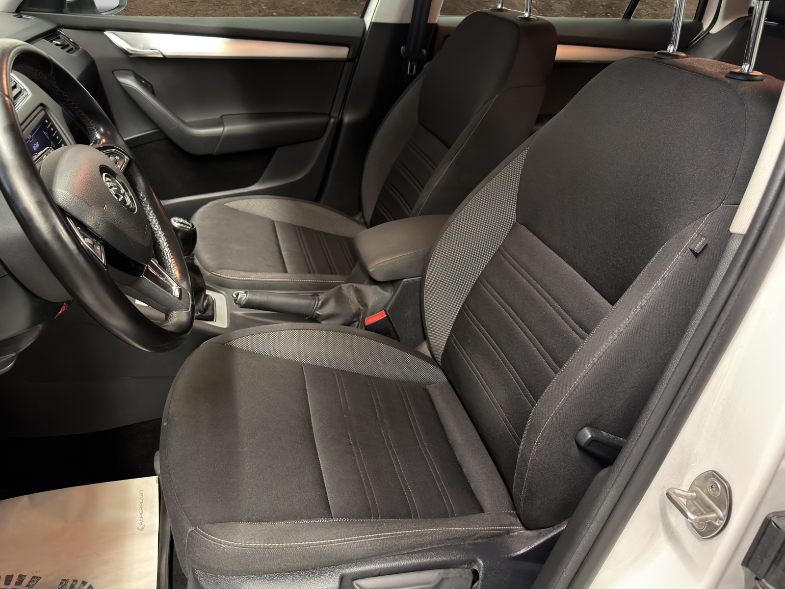FORD Focus 1.0 SCTi Business-image-13