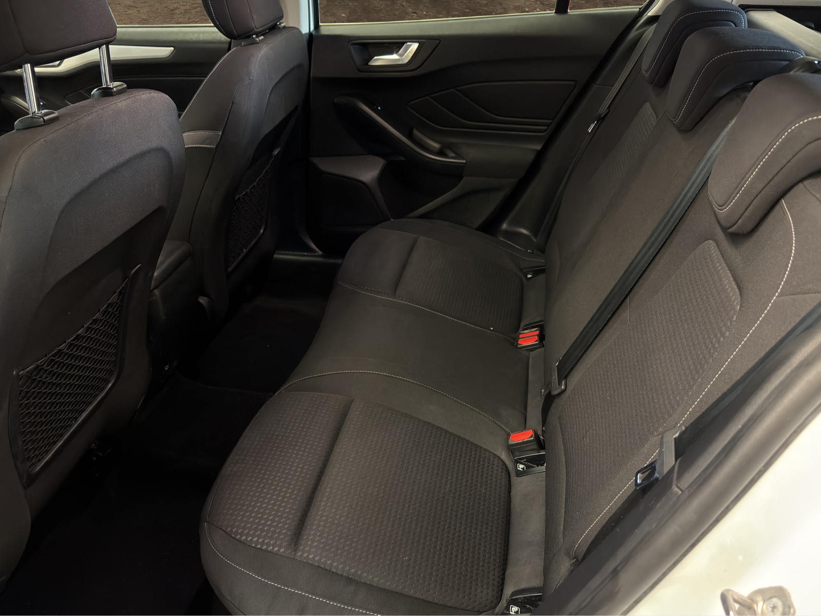 FORD Focus 1.0 SCTi Business-image-10