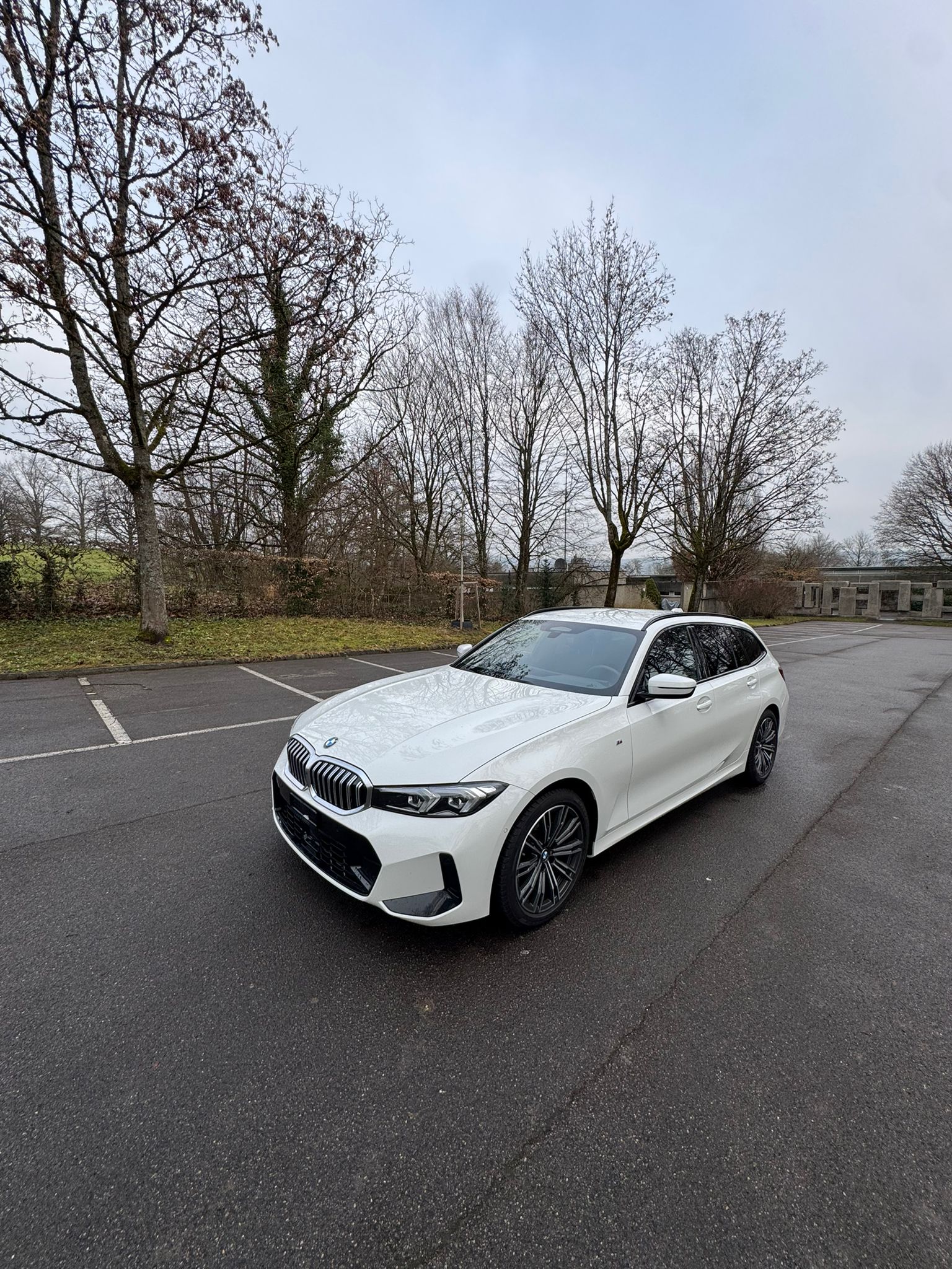 BMW 320d xDrive 48V Touring Steptronic M Sport-image-7