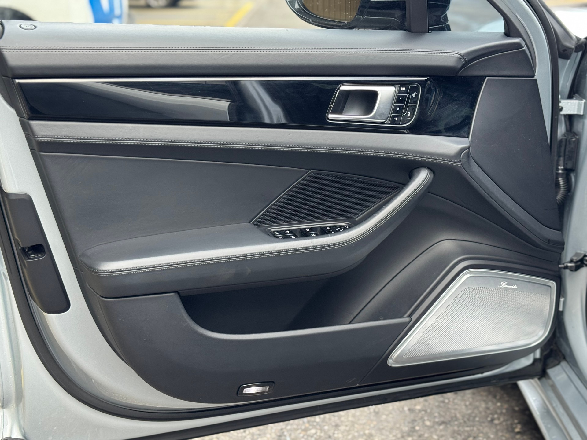 PORSCHE Panamera 4.0 V8 Turbo-image-6