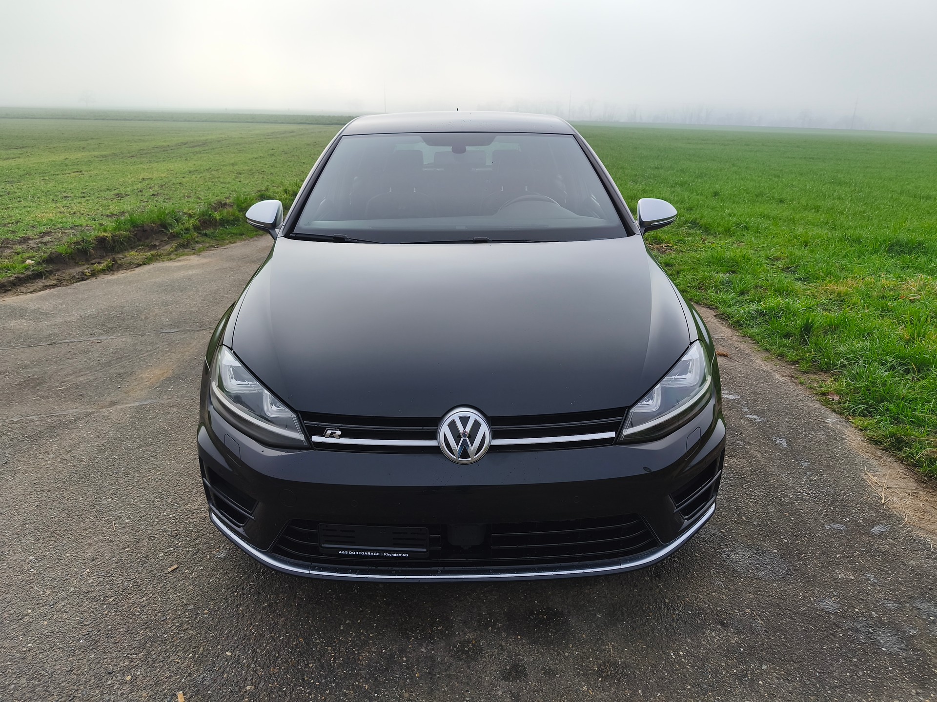 VW Golf 2.0 TSI R 4Motion DSG-image-7