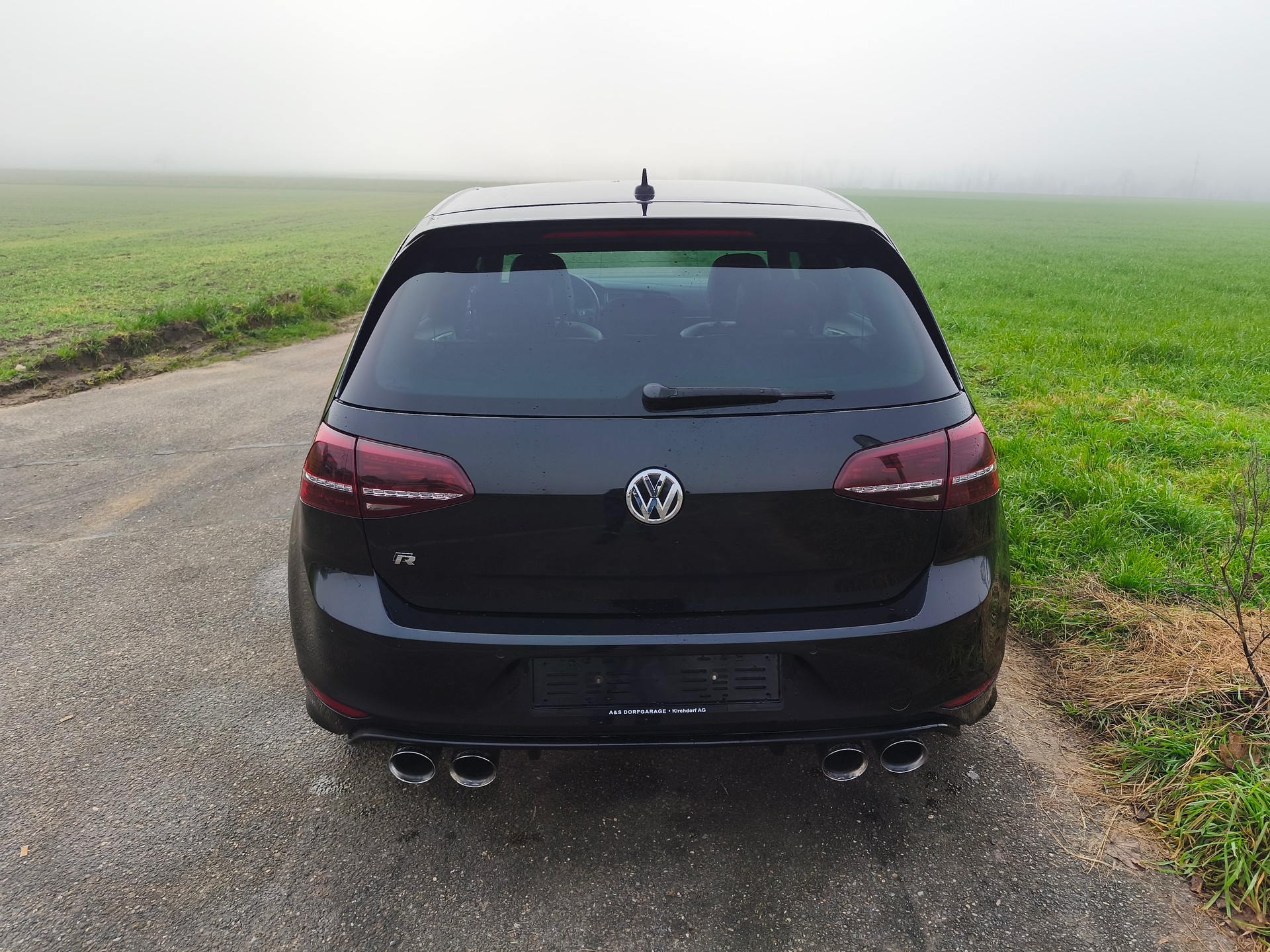 VW Golf 2.0 TSI R 4Motion DSG-image-3