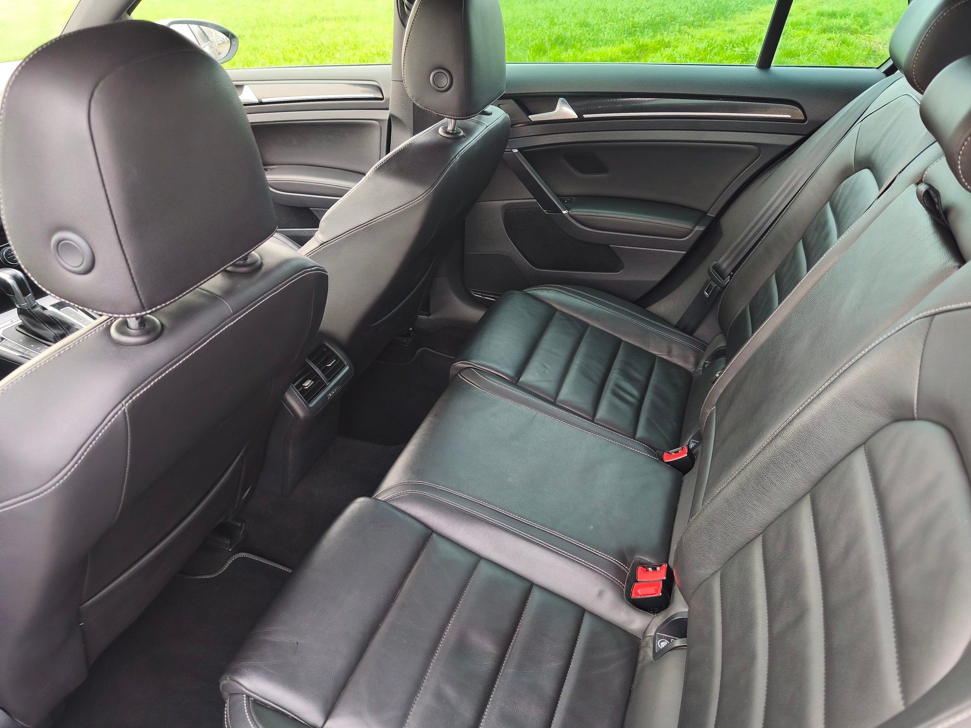 VW Golf 2.0 TSI R 4Motion DSG-image-11