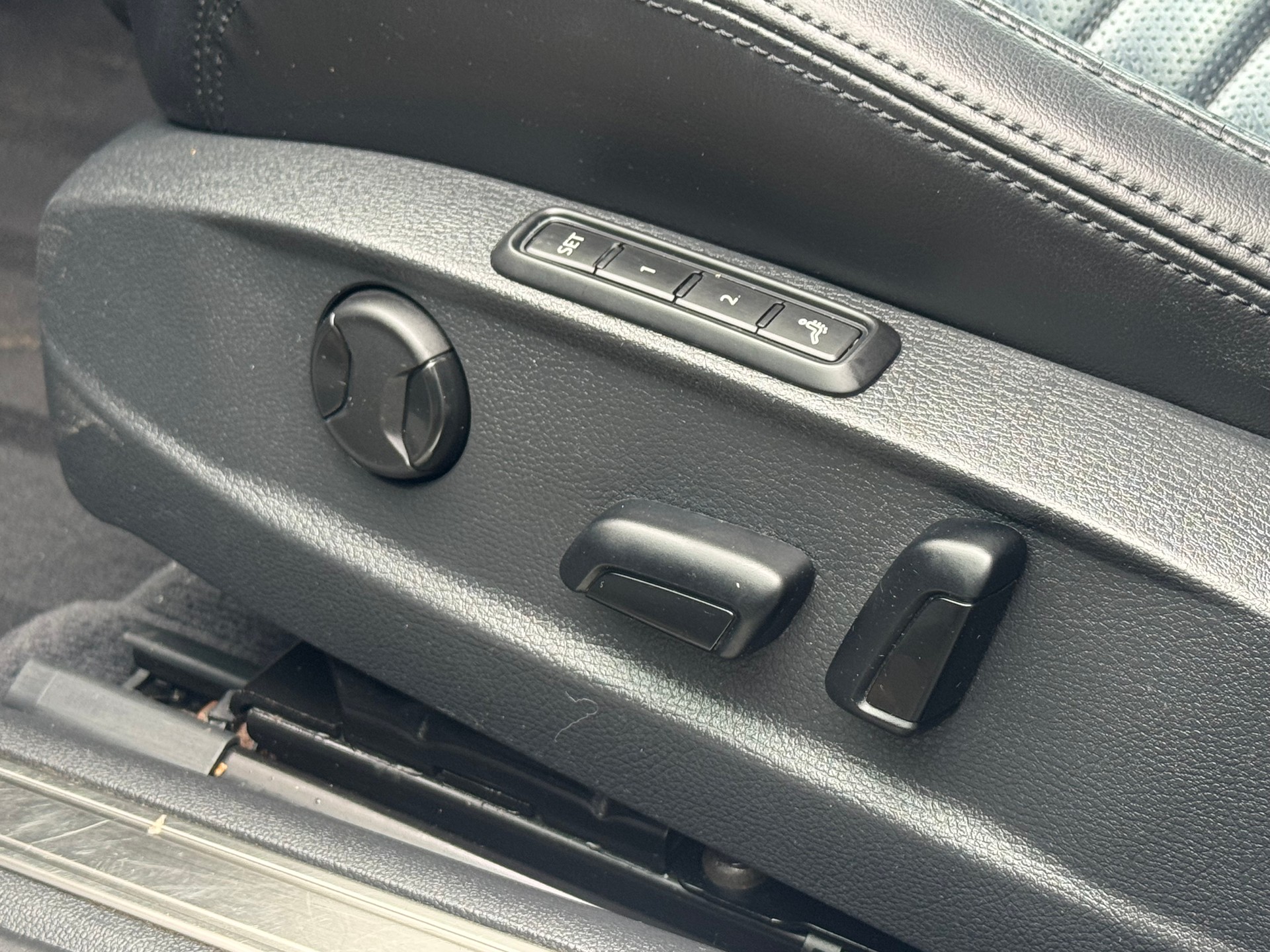 VW Passat Variant 1.4 TSI ACT BMT Highline DSG-image-9