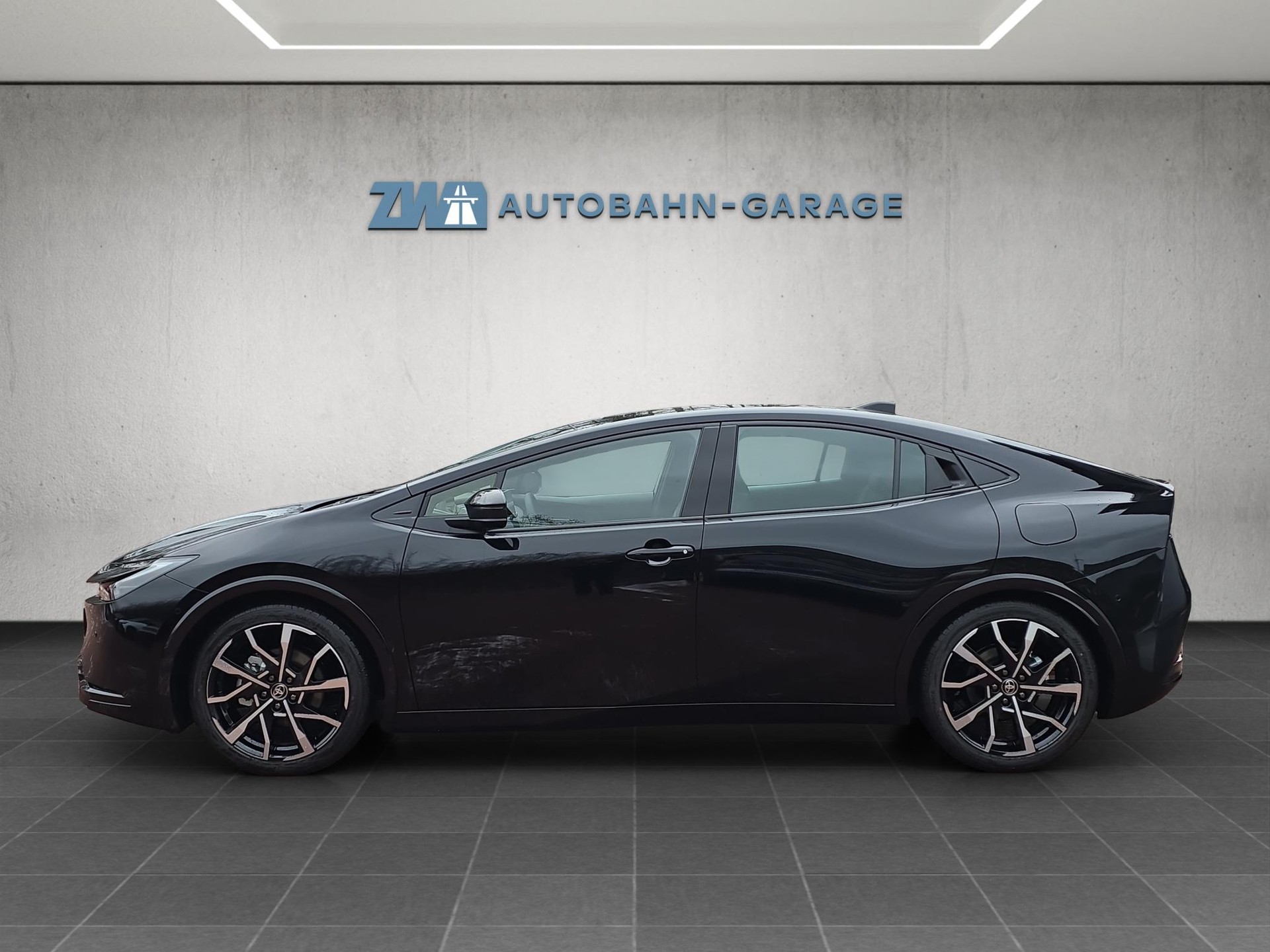 TOYOTA Prius 2.0 Plug-In-Hybrid Premium-image-1
