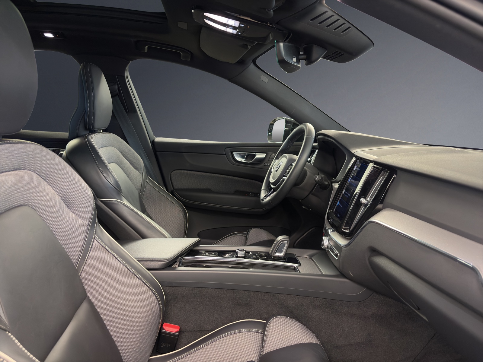 Image VOLVO XC60 XC60 T6 eAWD R-Design