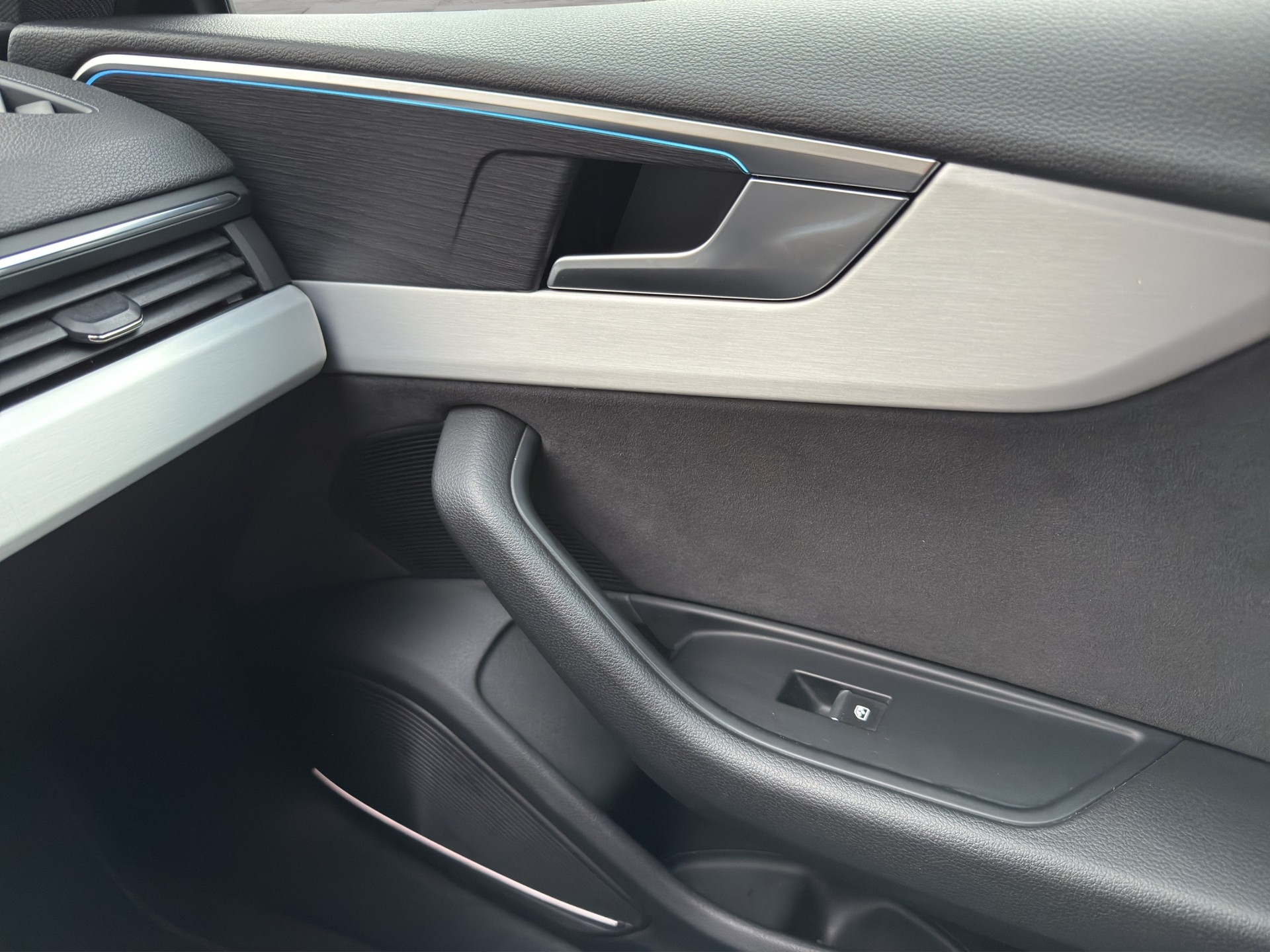 AUDI A5 Sportback 40 TFSI S-Line quattro S-tronic-image-18