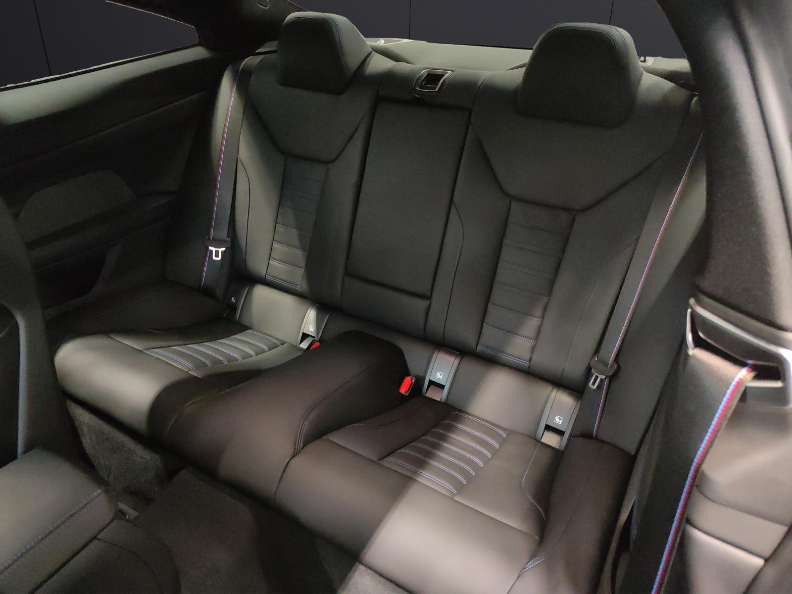 BMW M440i xDrive Coupé-image-19
