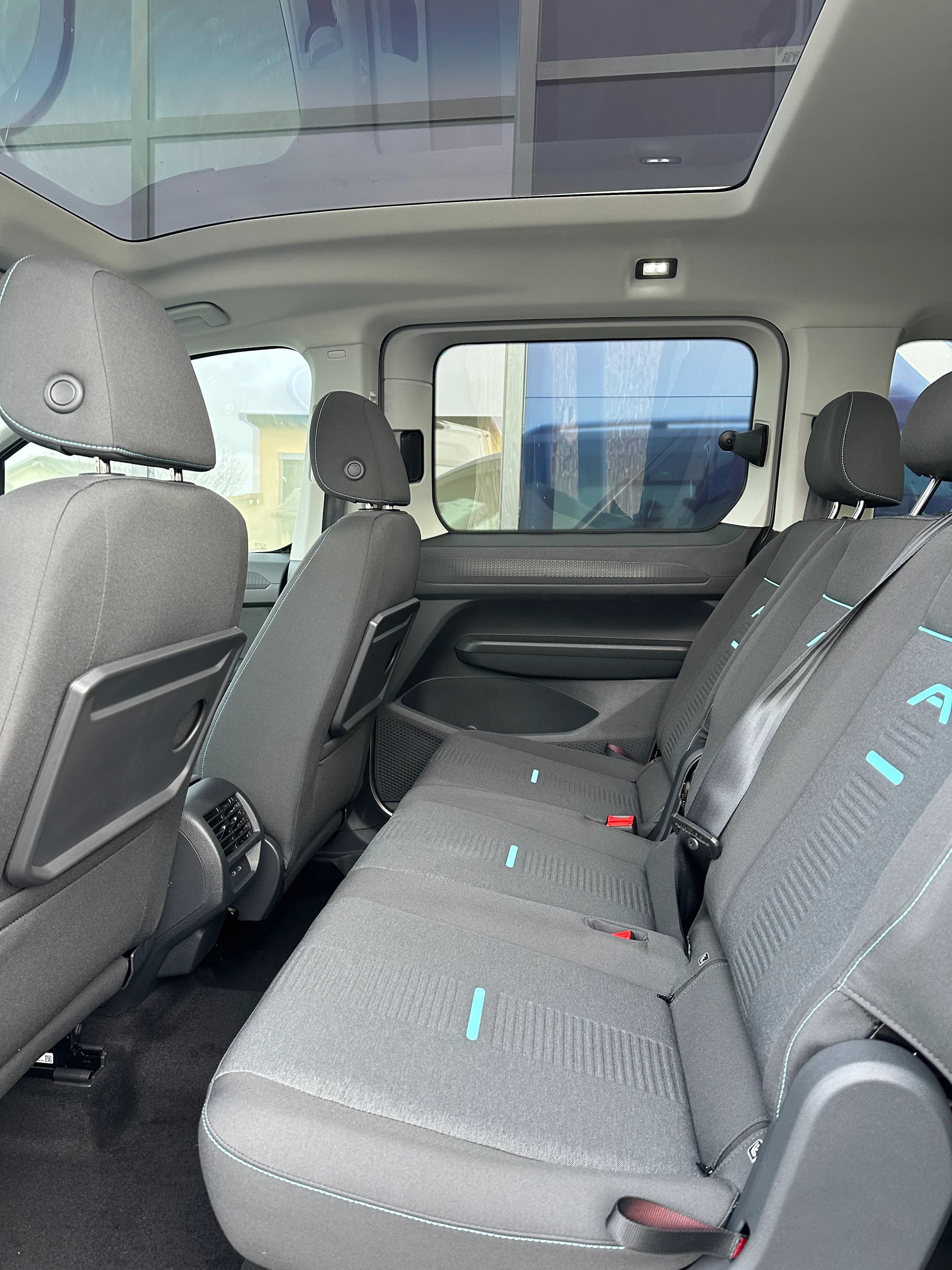 FORD TOURNEO CONNECT Grand 2.0 EcoB Active/122CV/Aut.-image-11