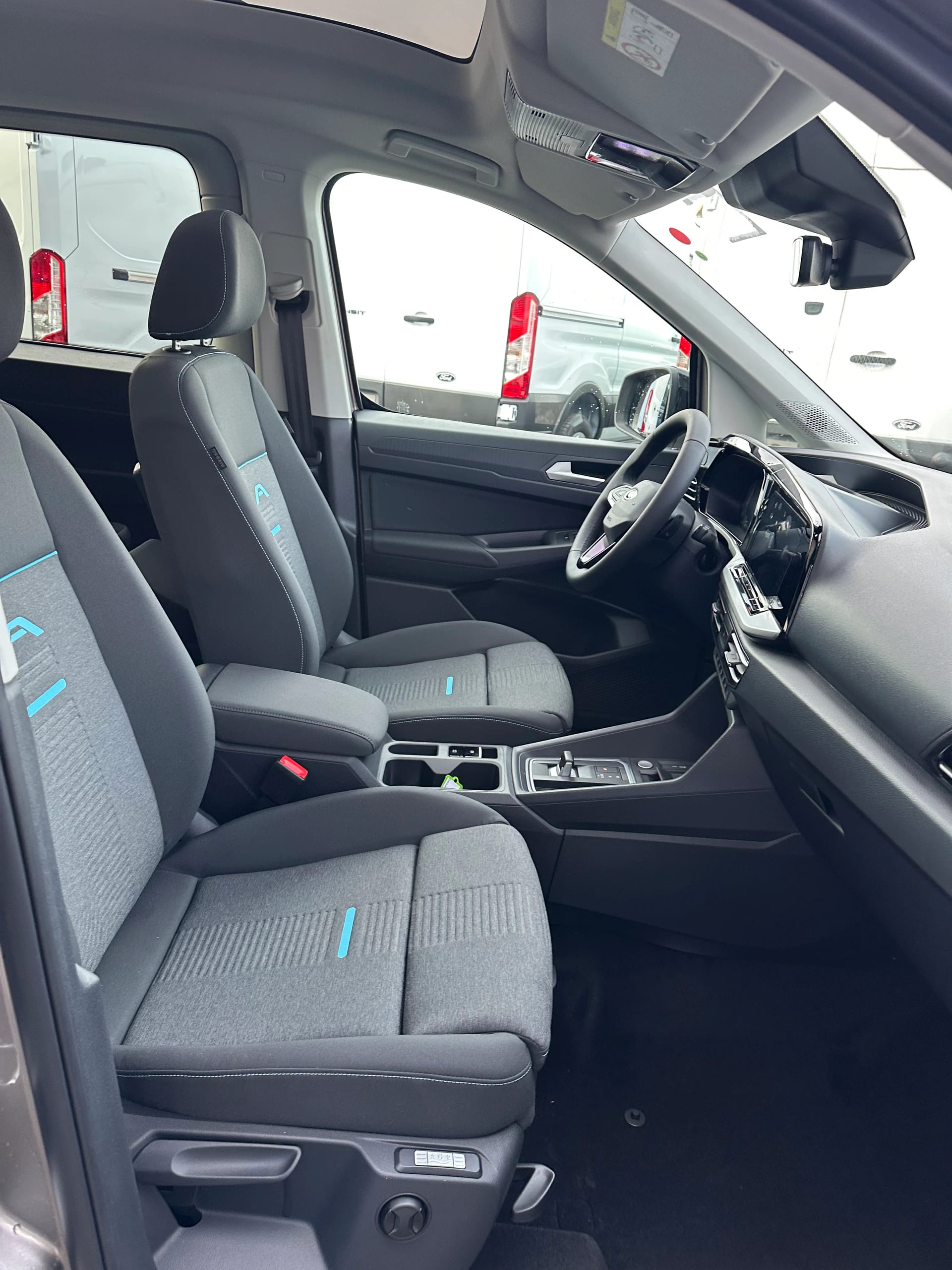 FORD TOURNEO CONNECT Grand 2.0 EcoB Active/122CV/Aut.-image-13