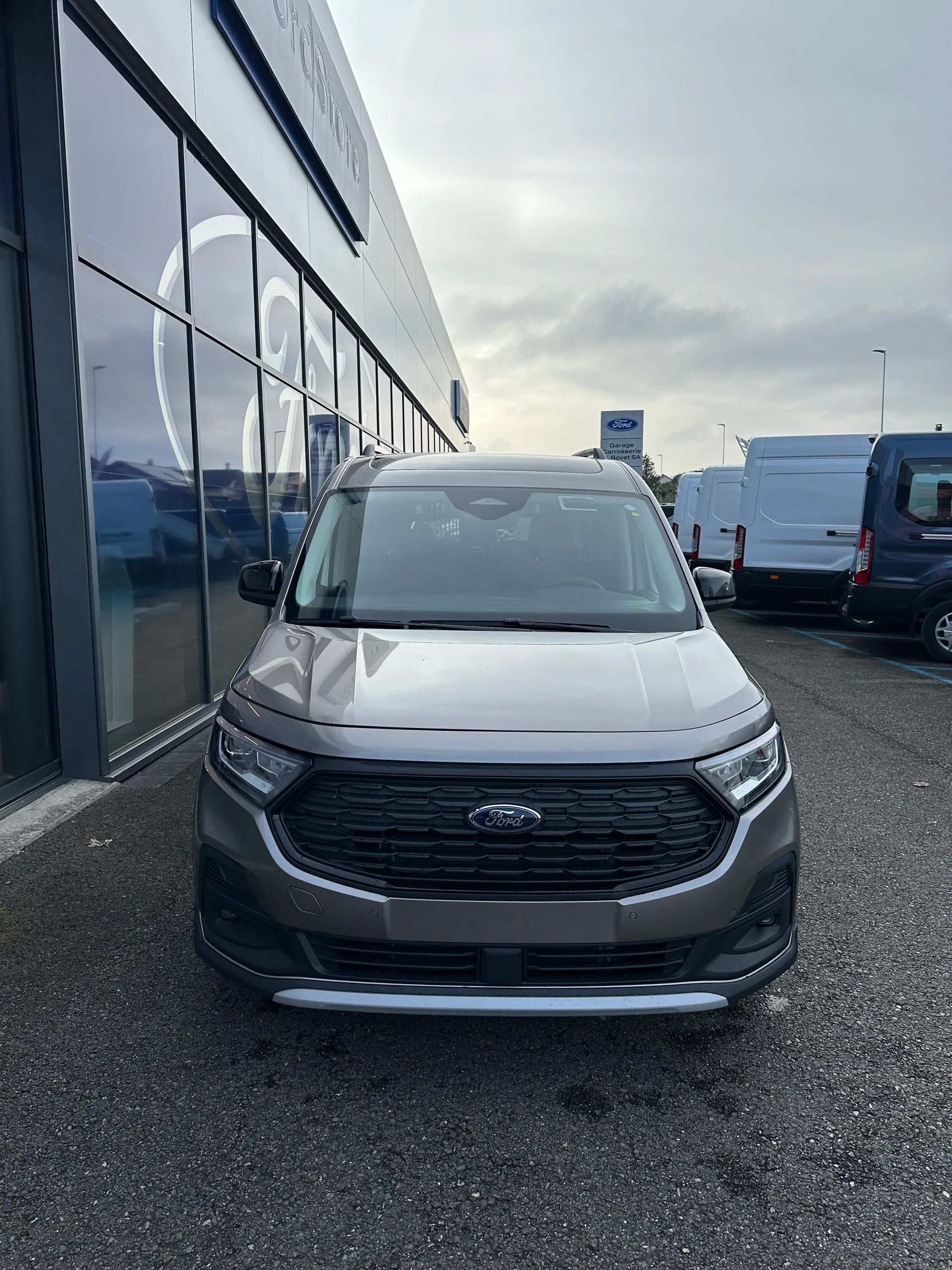 FORD TOURNEO CONNECT Grand 2.0 EcoB Active/122CV/Aut.-image-8