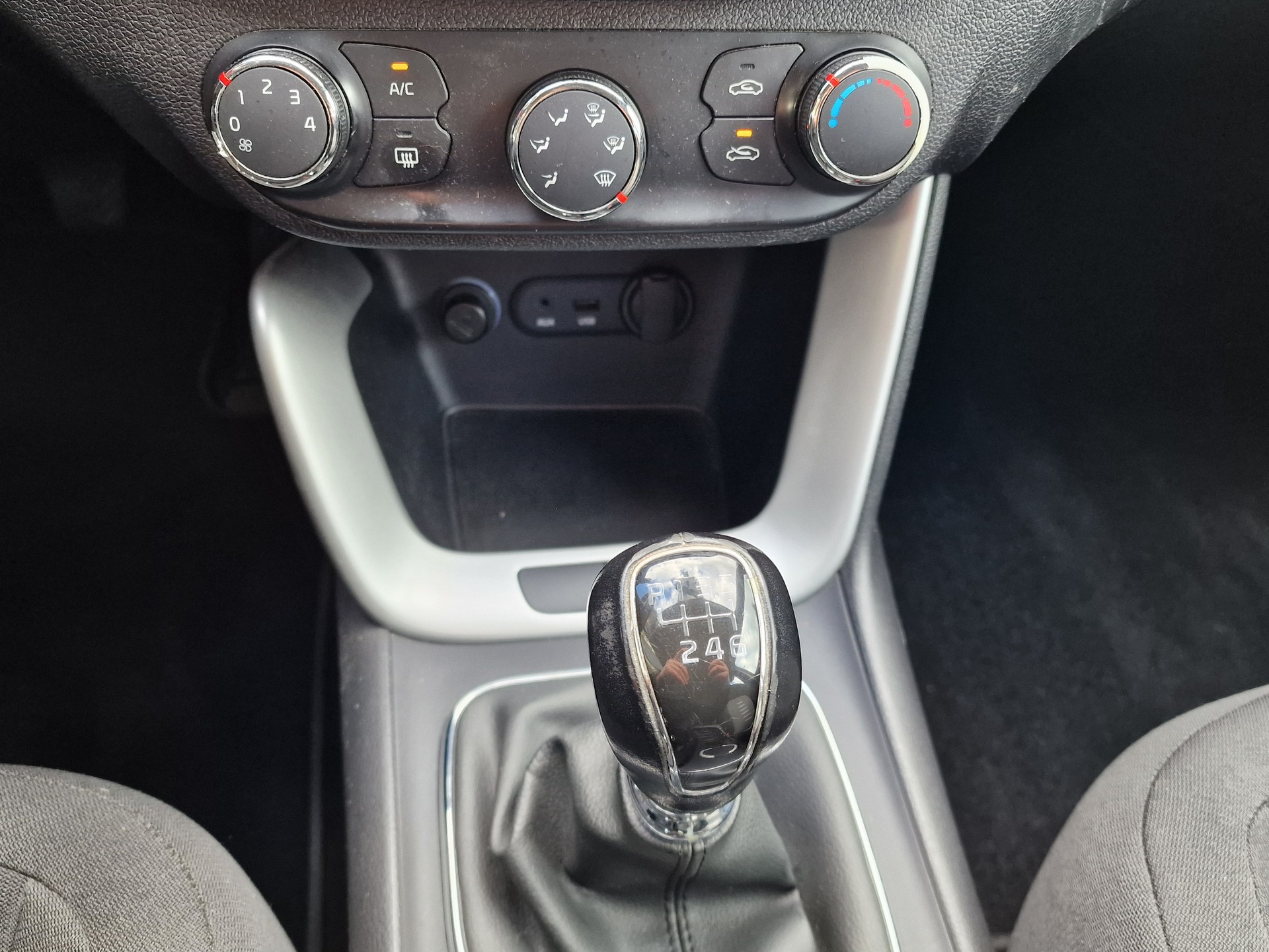 KIA Cee'd Sportswagon 1.6 GDi Trend-image-10