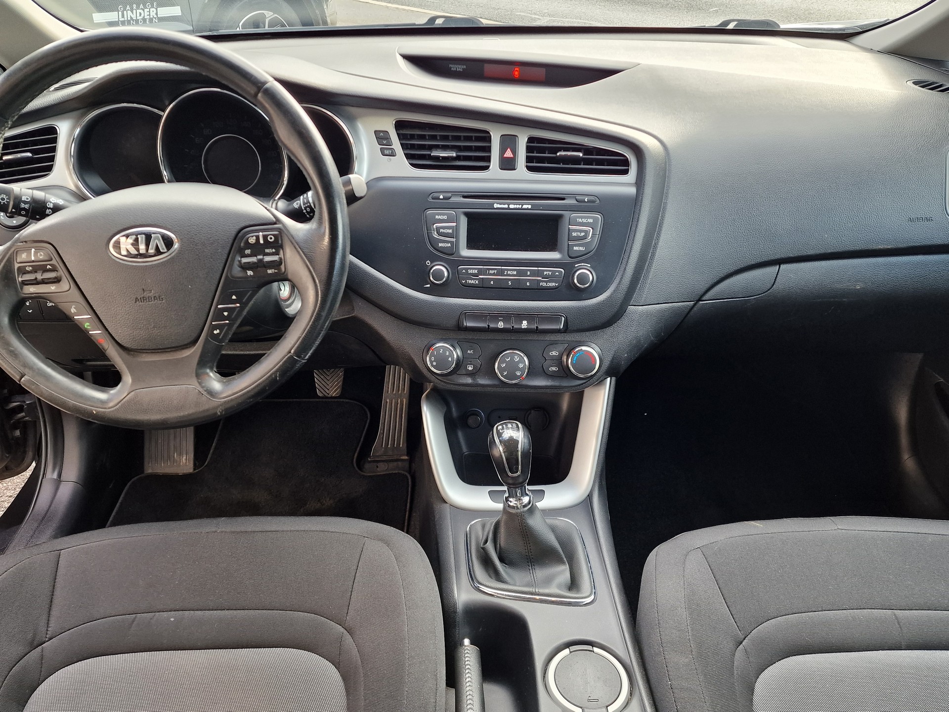 KIA Cee'd Sportswagon 1.6 GDi Trend-image-6
