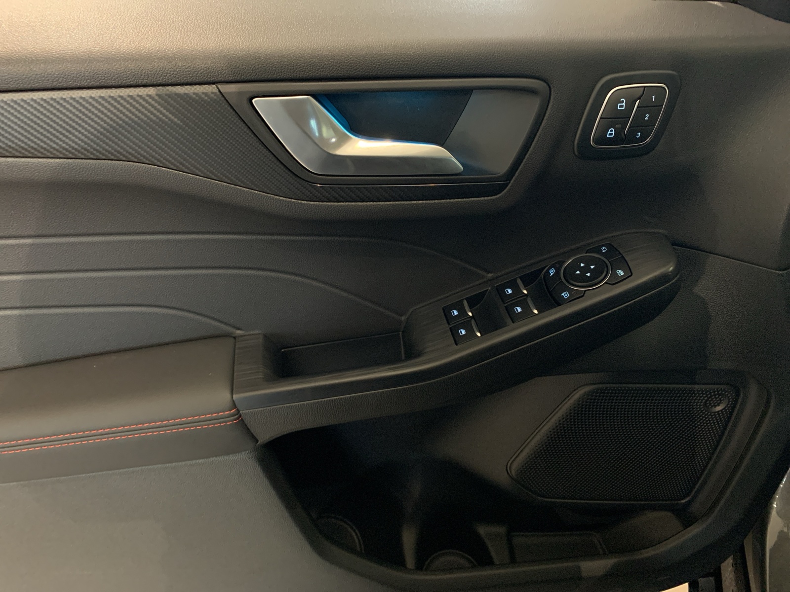 FORD Kuga 2.5 Plug-in Hybrid ST-Line X-image-7