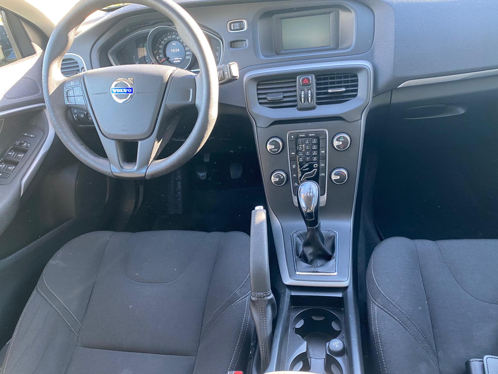VOLVO V40 D2 Kinetic-image-7