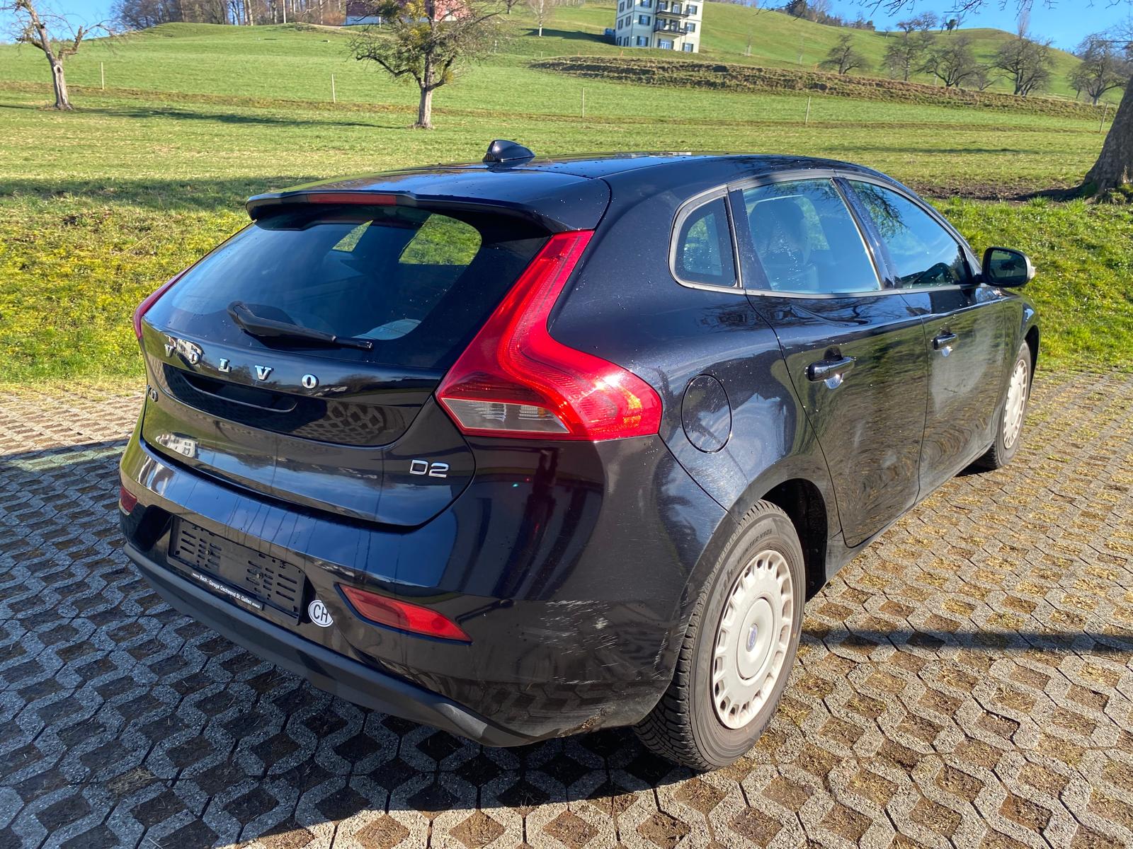VOLVO V40 D2 Kinetic-image-5