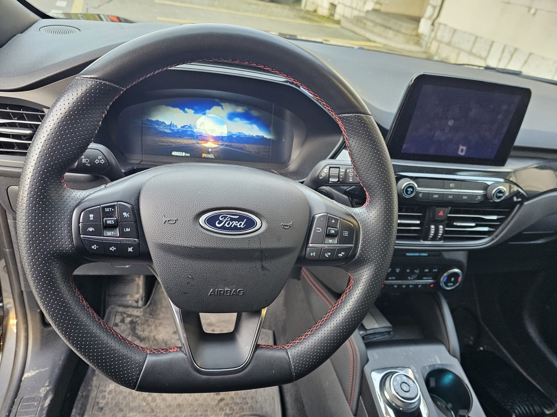 FORD Kuga 2.5 FHEV ST-Line 4WD-image-1