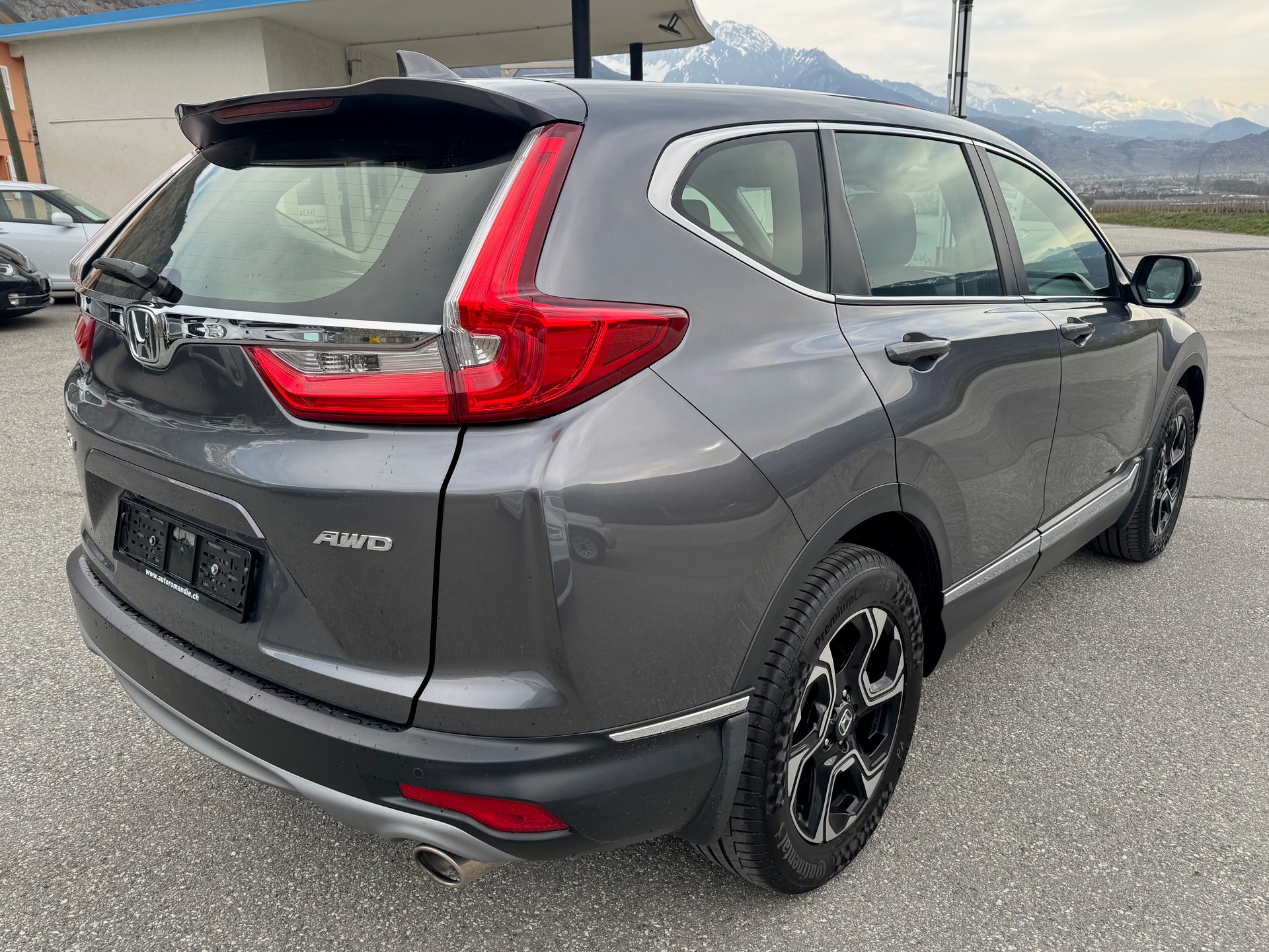 HONDA CR-V 1.5 i-VTEC Elegance 4WD Automatic-image-2