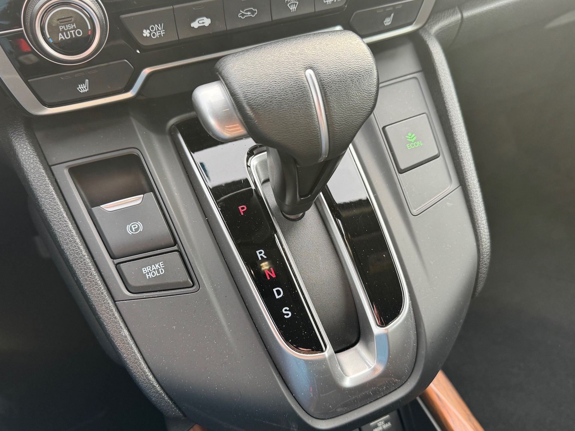 HONDA CR-V 1.5 i-VTEC Elegance 4WD Automatic-image-9