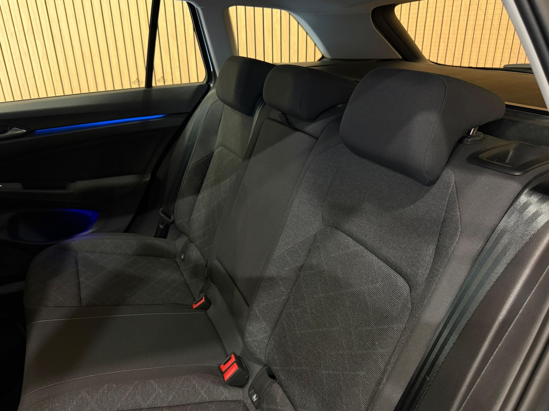 VW Golf Variant 2.0 TDI Life-image-19