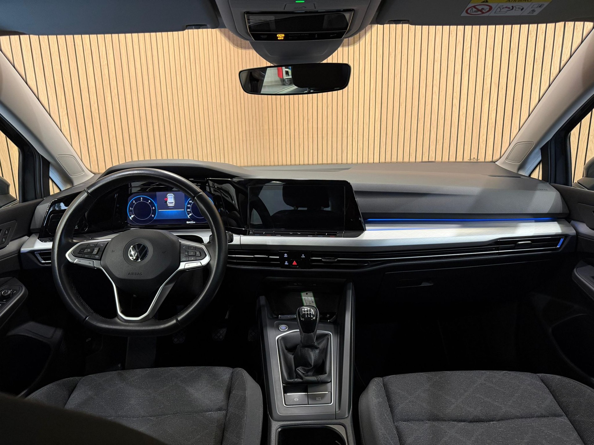 VW Golf Variant 2.0 TDI Life-image-6