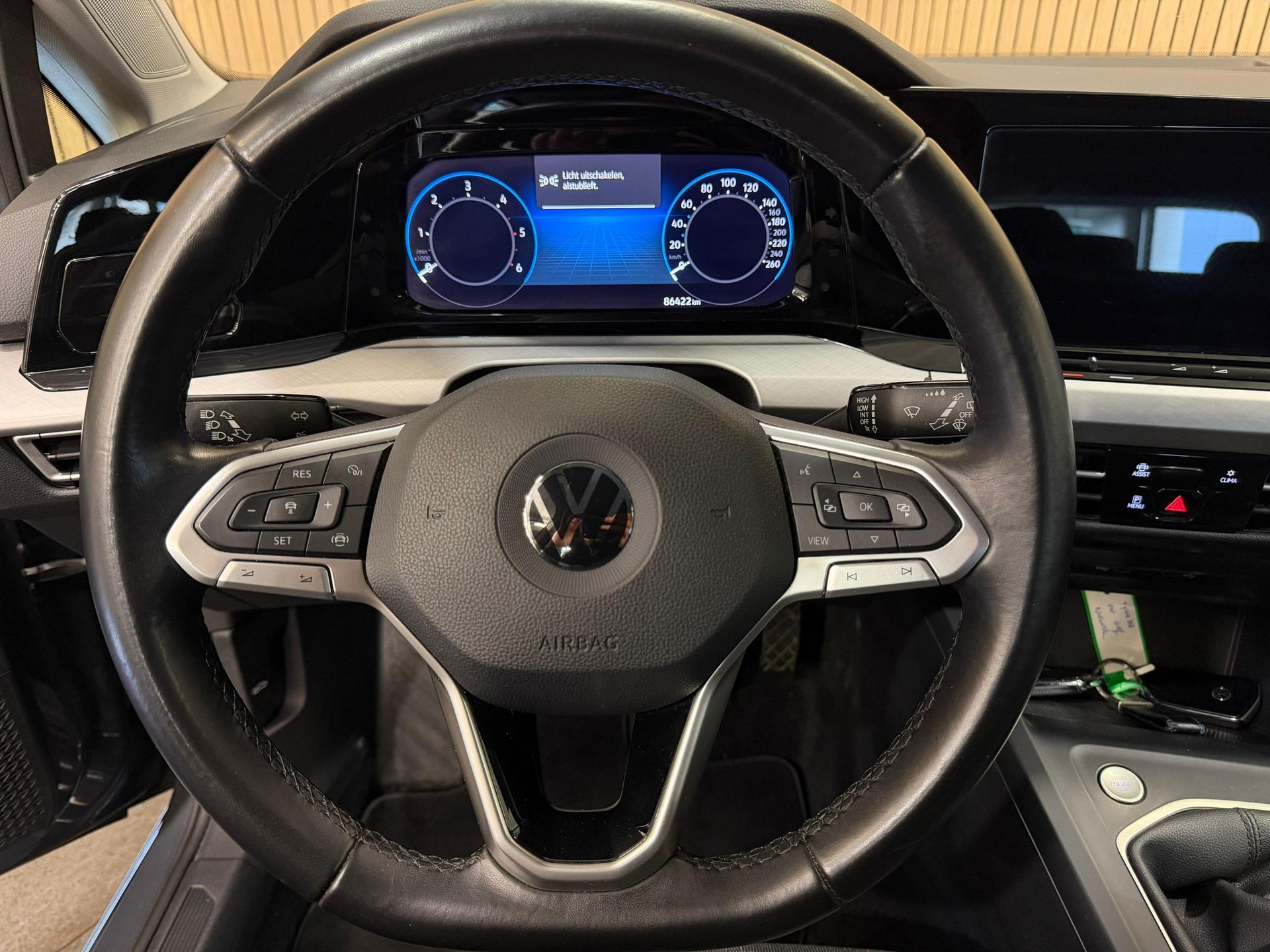 VW Golf Variant 2.0 TDI Life-image-7