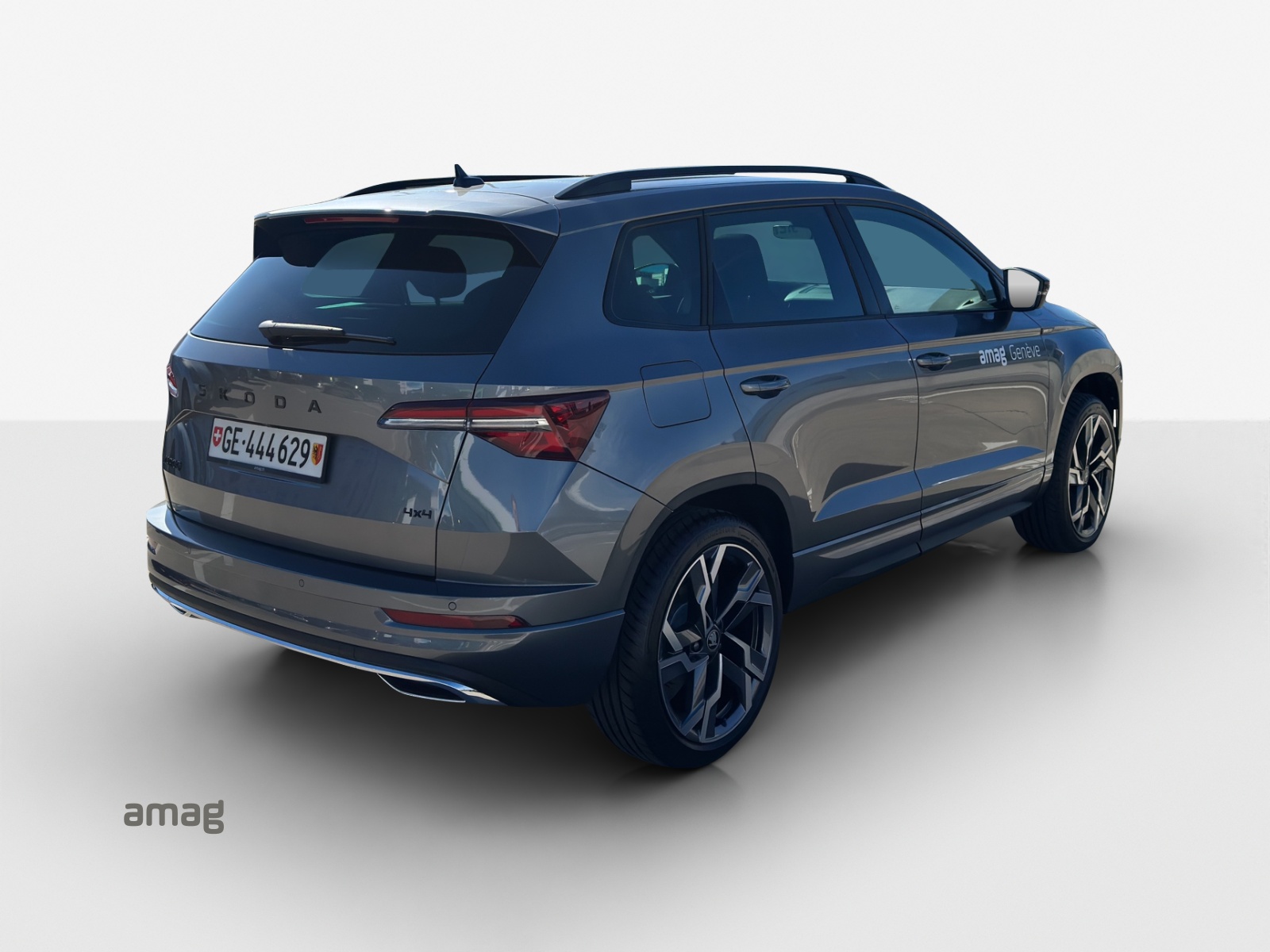 SKODA Karoq 2.0 TSI SportLine 4x4 DSG-image-4