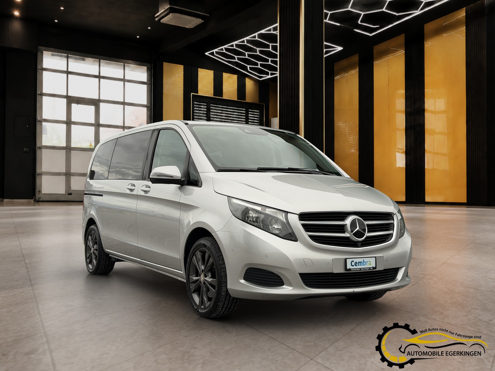 MERCEDES-BENZ V 250 d BlueTec kurz 4matic Van-image-2