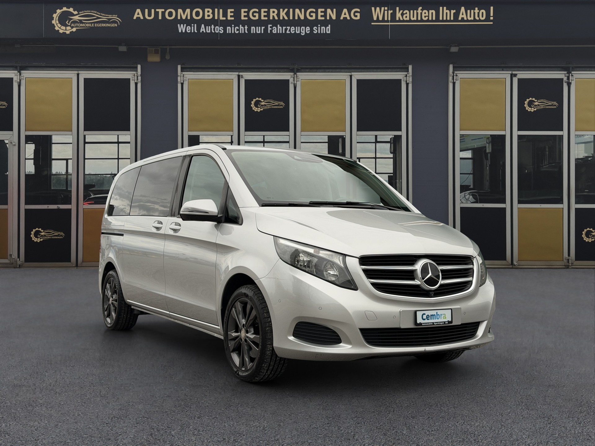 MERCEDES-BENZ V 250 d BlueTec kurz 4matic Van-image-2