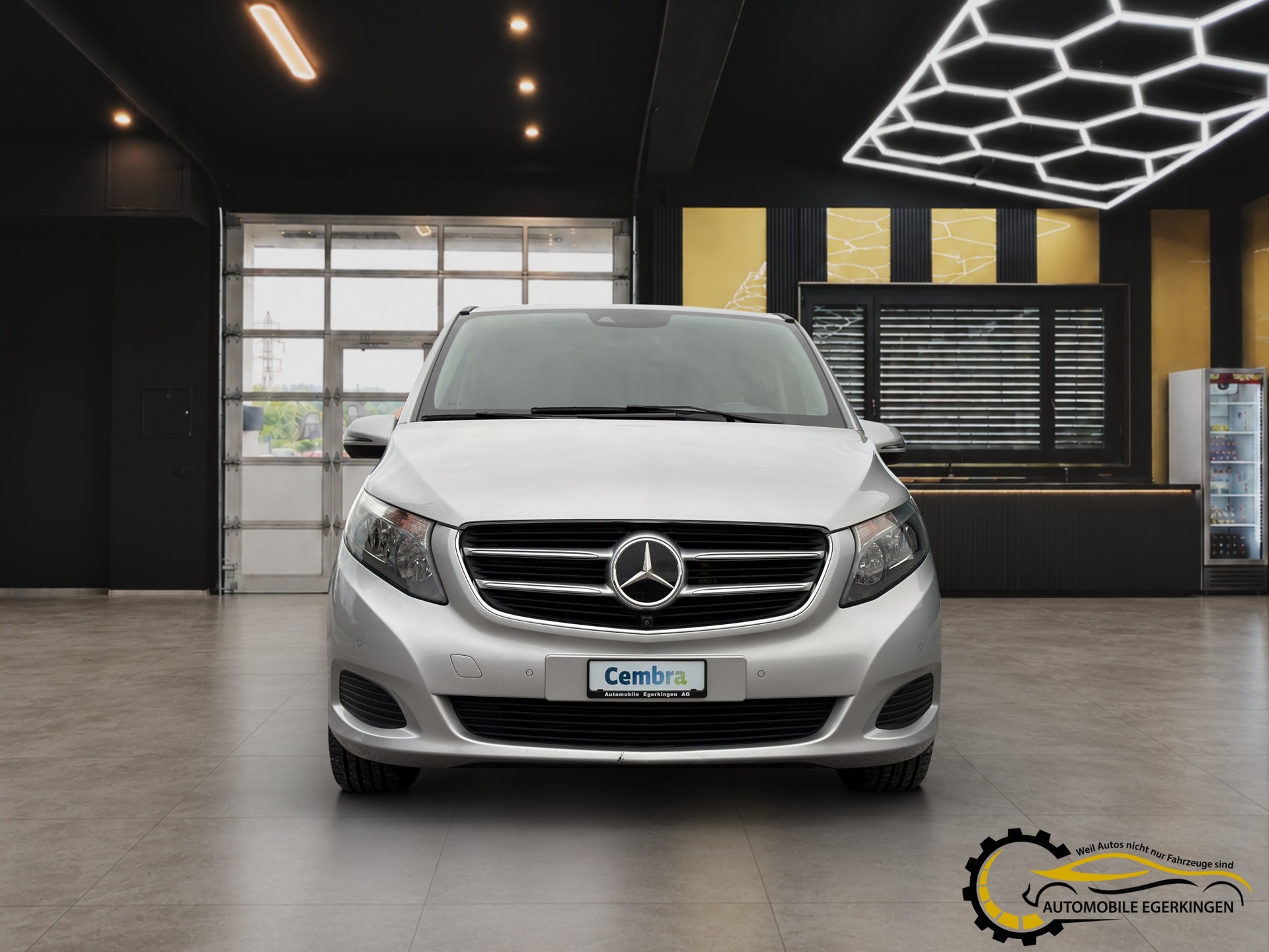 MERCEDES-BENZ V 250 d BlueTec kurz 4matic Van-image-1